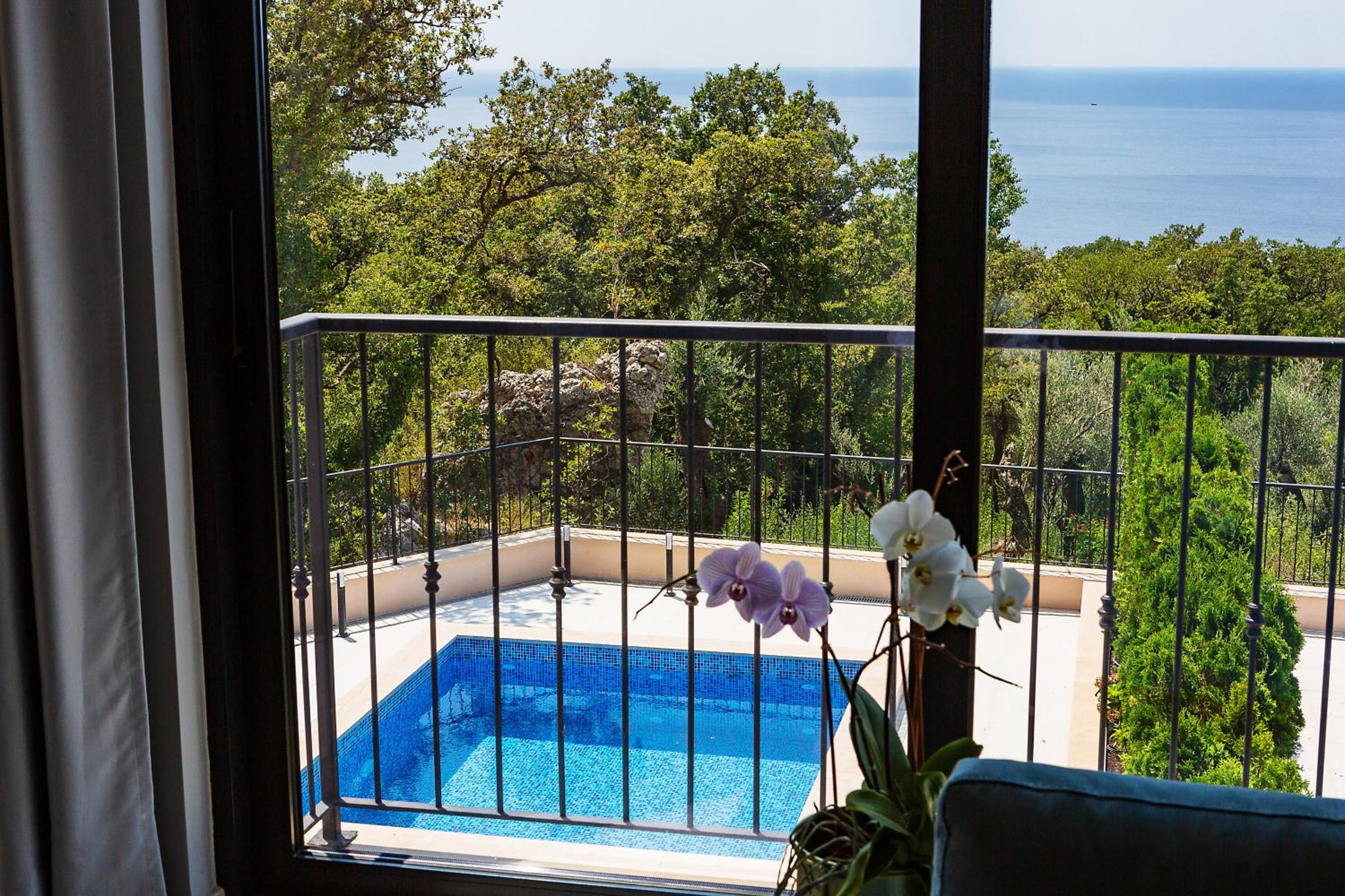 Villa photo 3