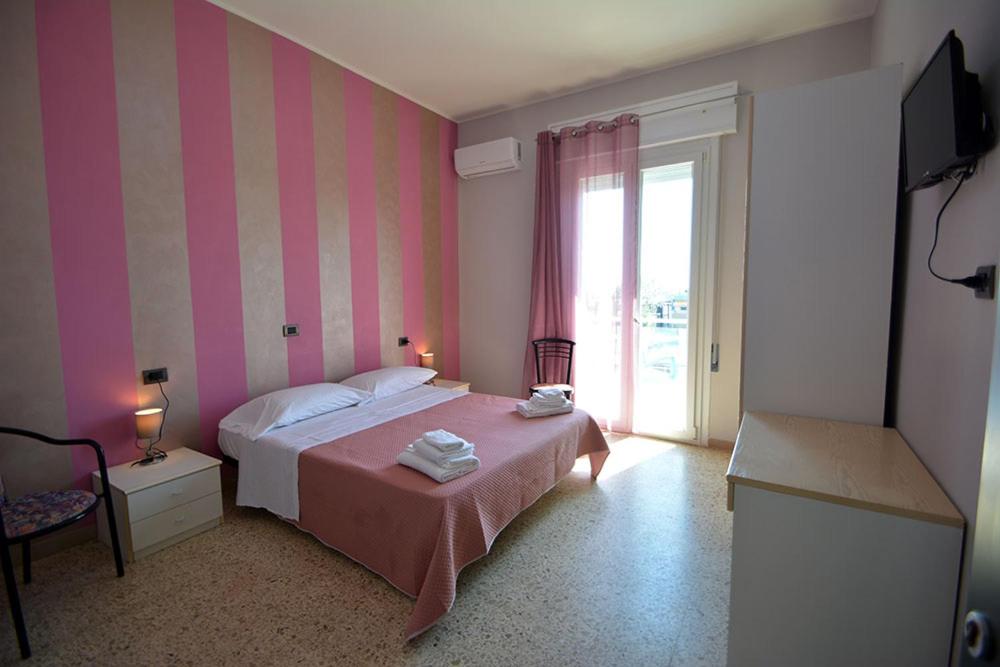 Double Room with Sea View photo 3
