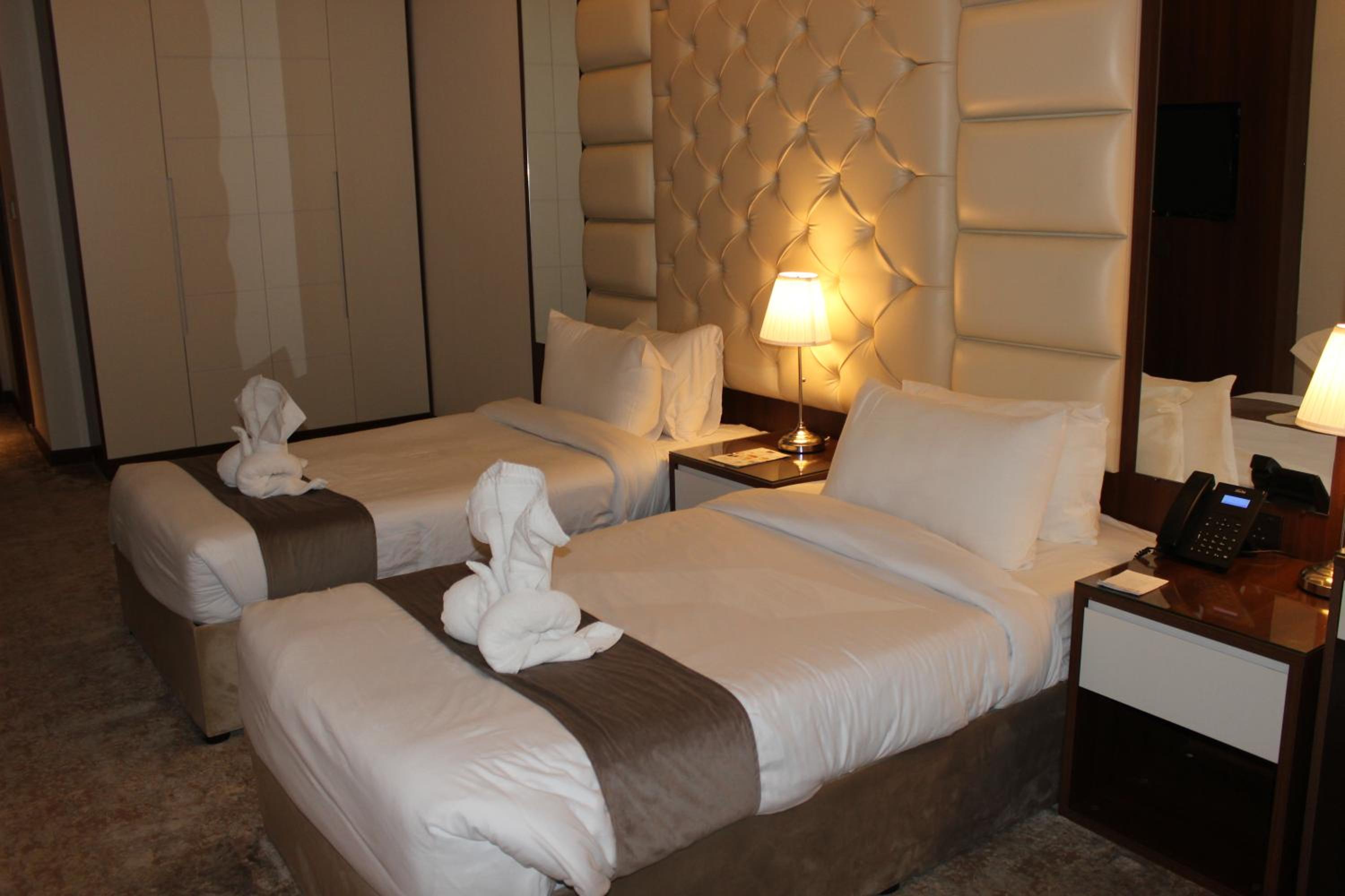 Twin Room - Photo 4