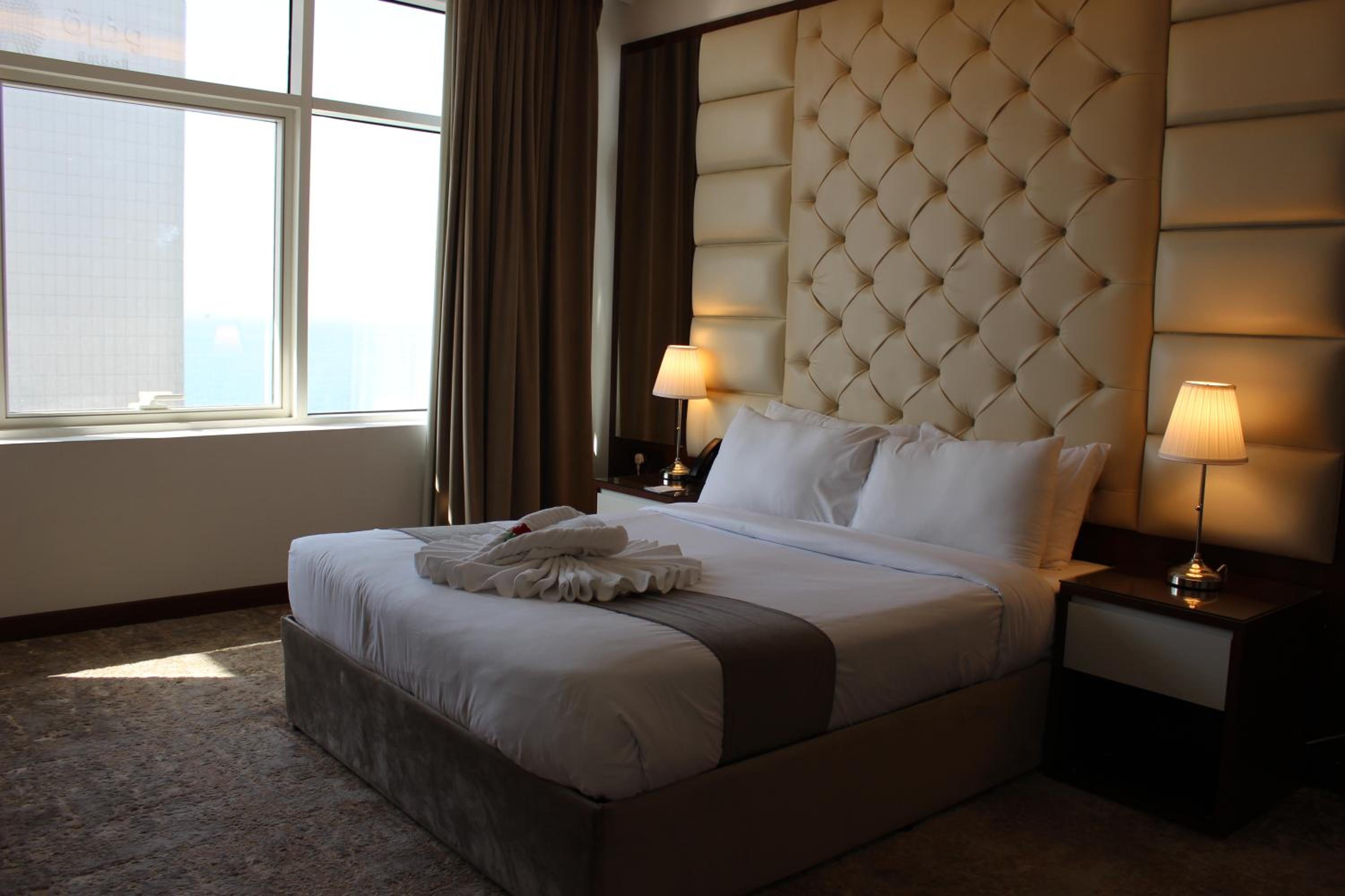 Executive Room - Photo 5