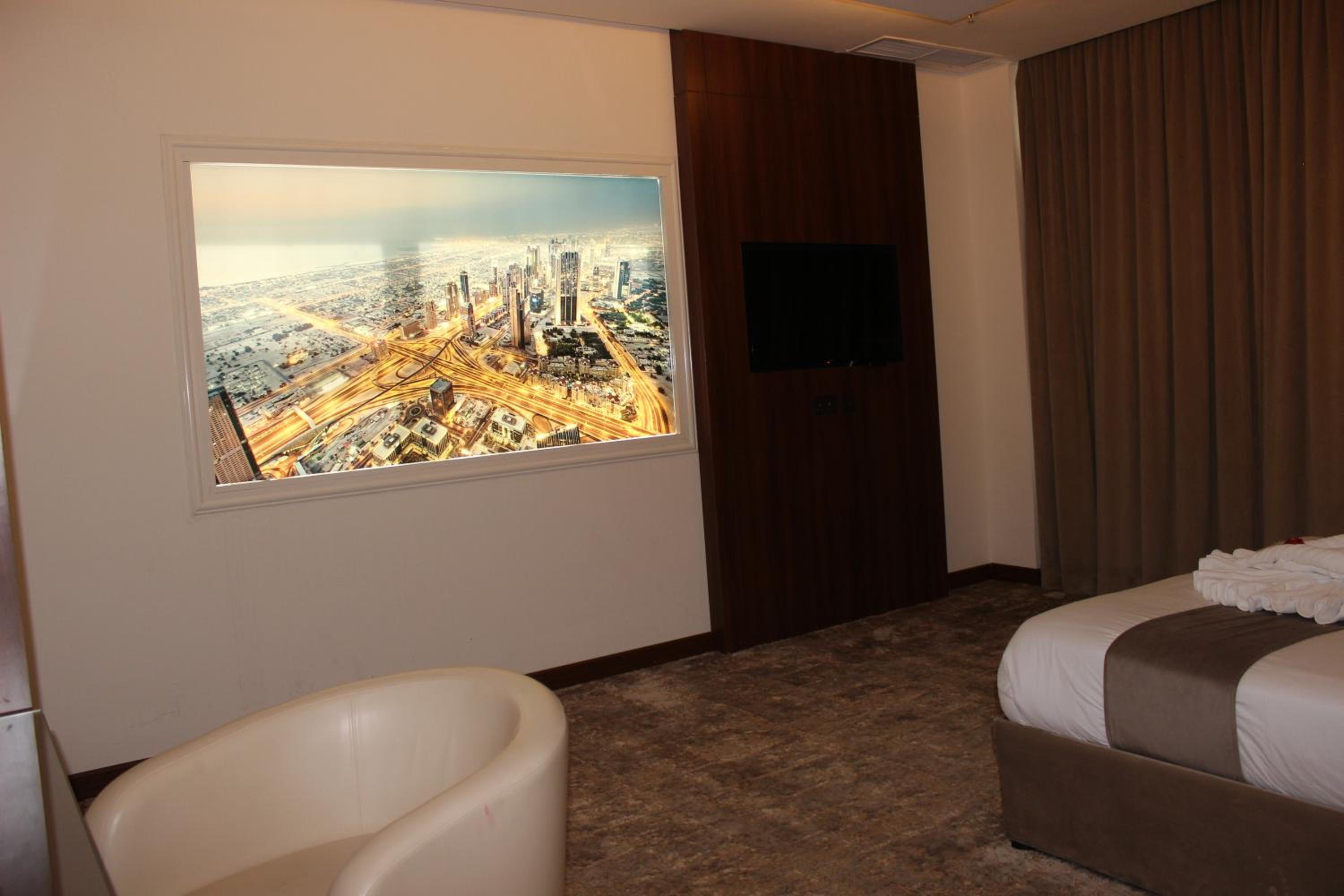 Executive Room - Photo 4