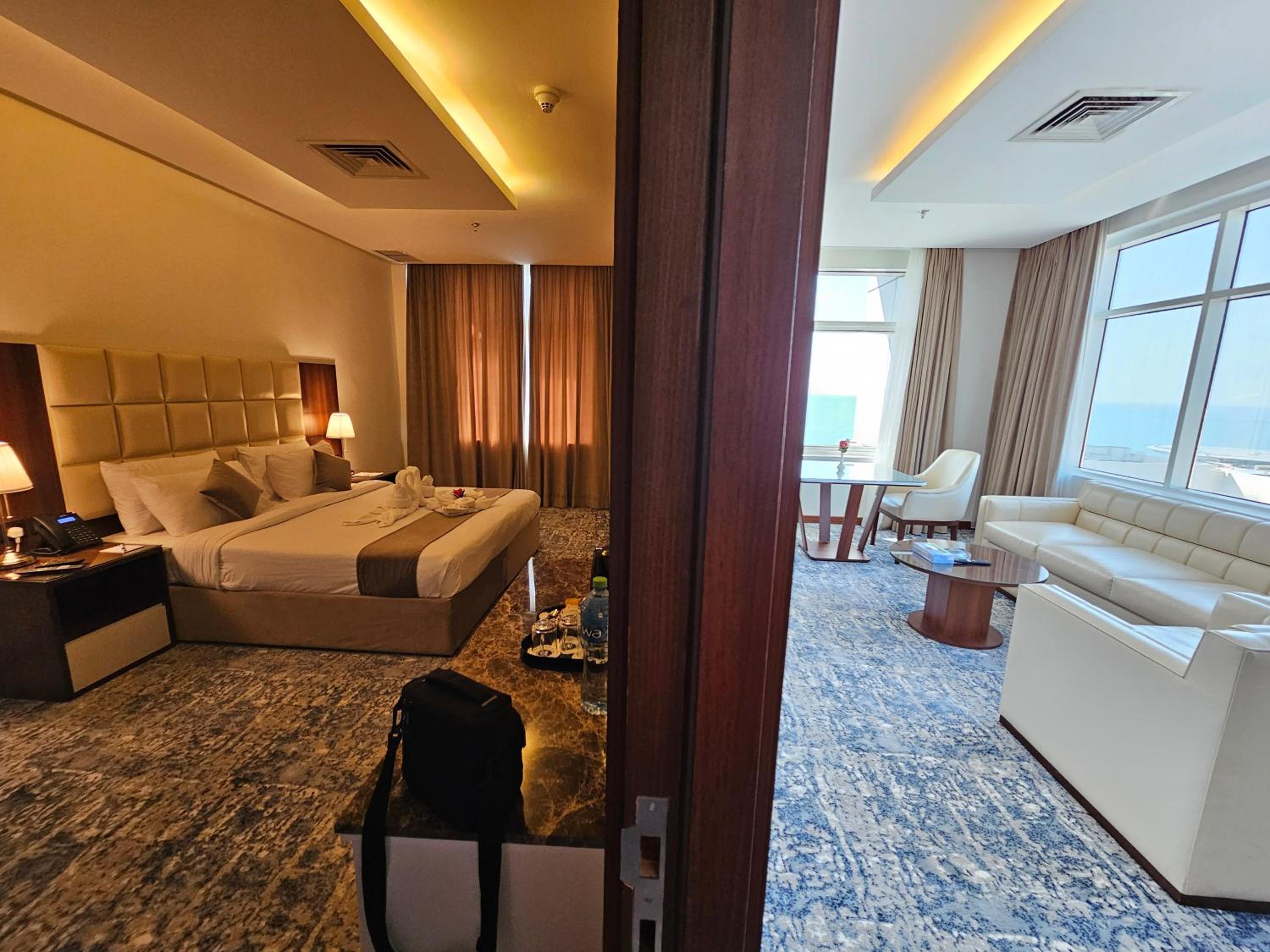 Queen Suite with Sea View