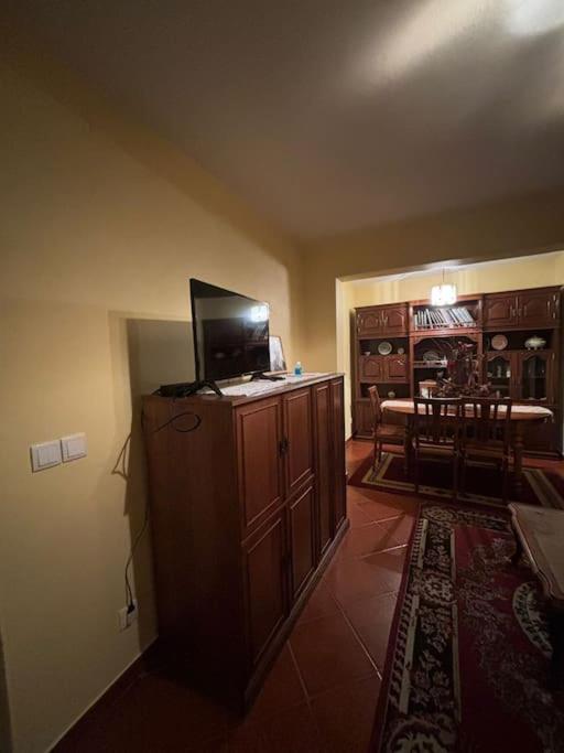 Three-Bedroom House photo 3