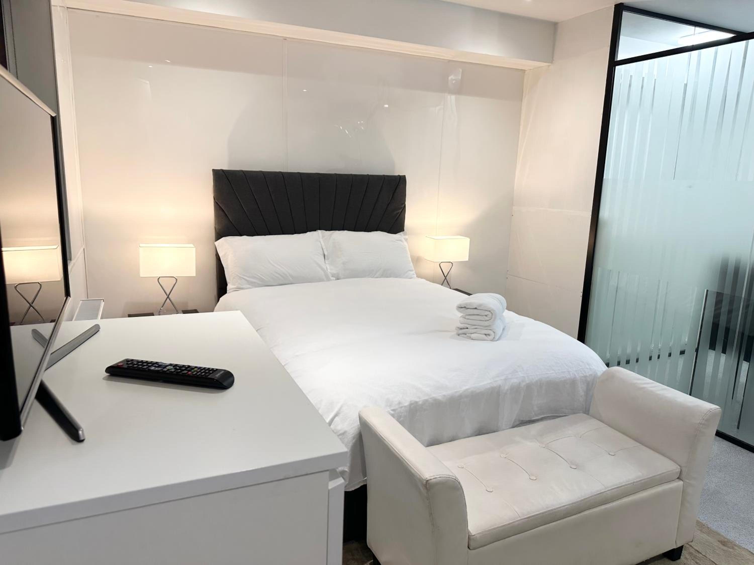 Two-Bedroom Deluxe Apartment photo 1