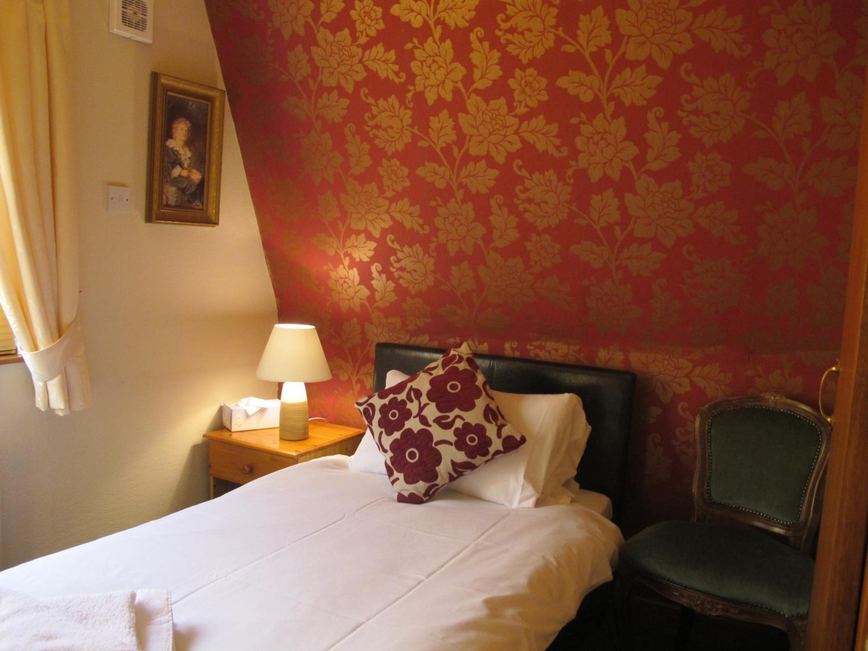 Small Double Room photo 1