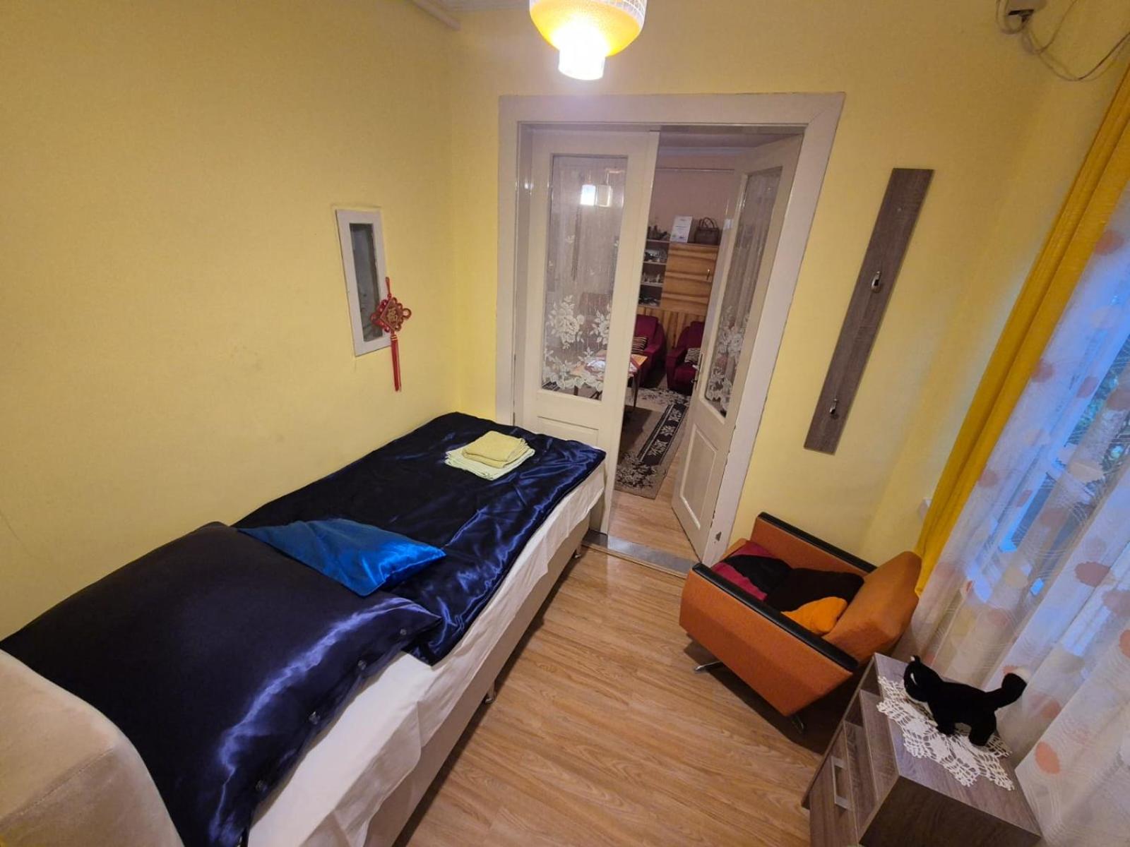 Two-Bedroom Apartment - Photo 21