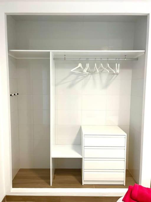 Apartment with Shower photo 2