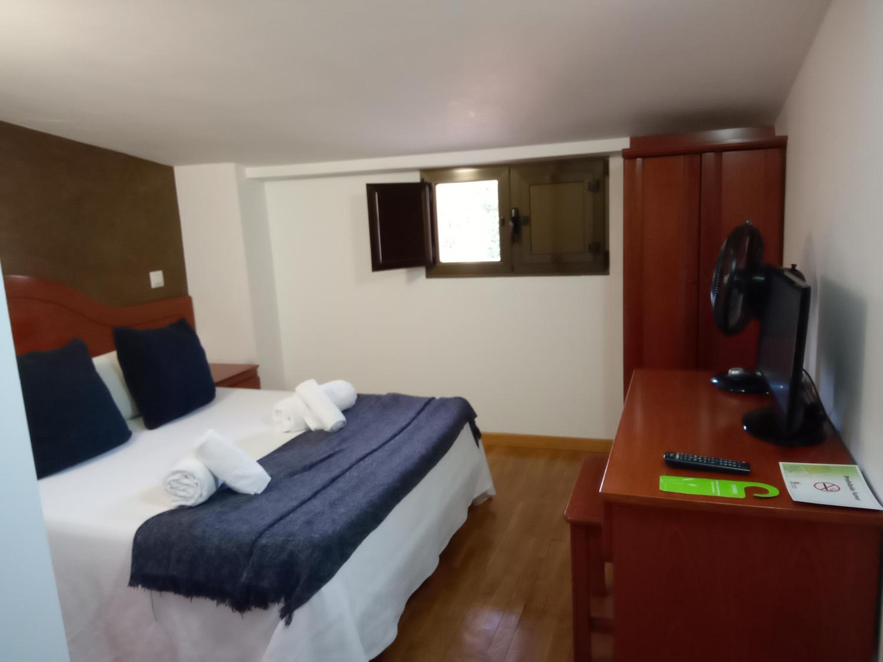 Budget Double Room photo 2