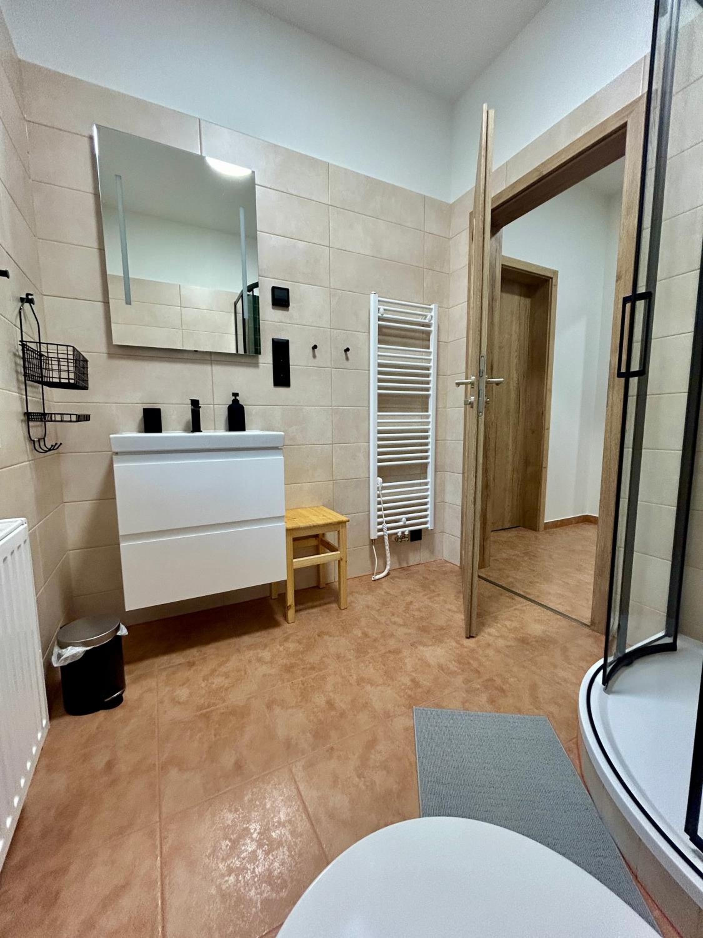 Two-Bedroom Deluxe Apartment with Balcony photo 3