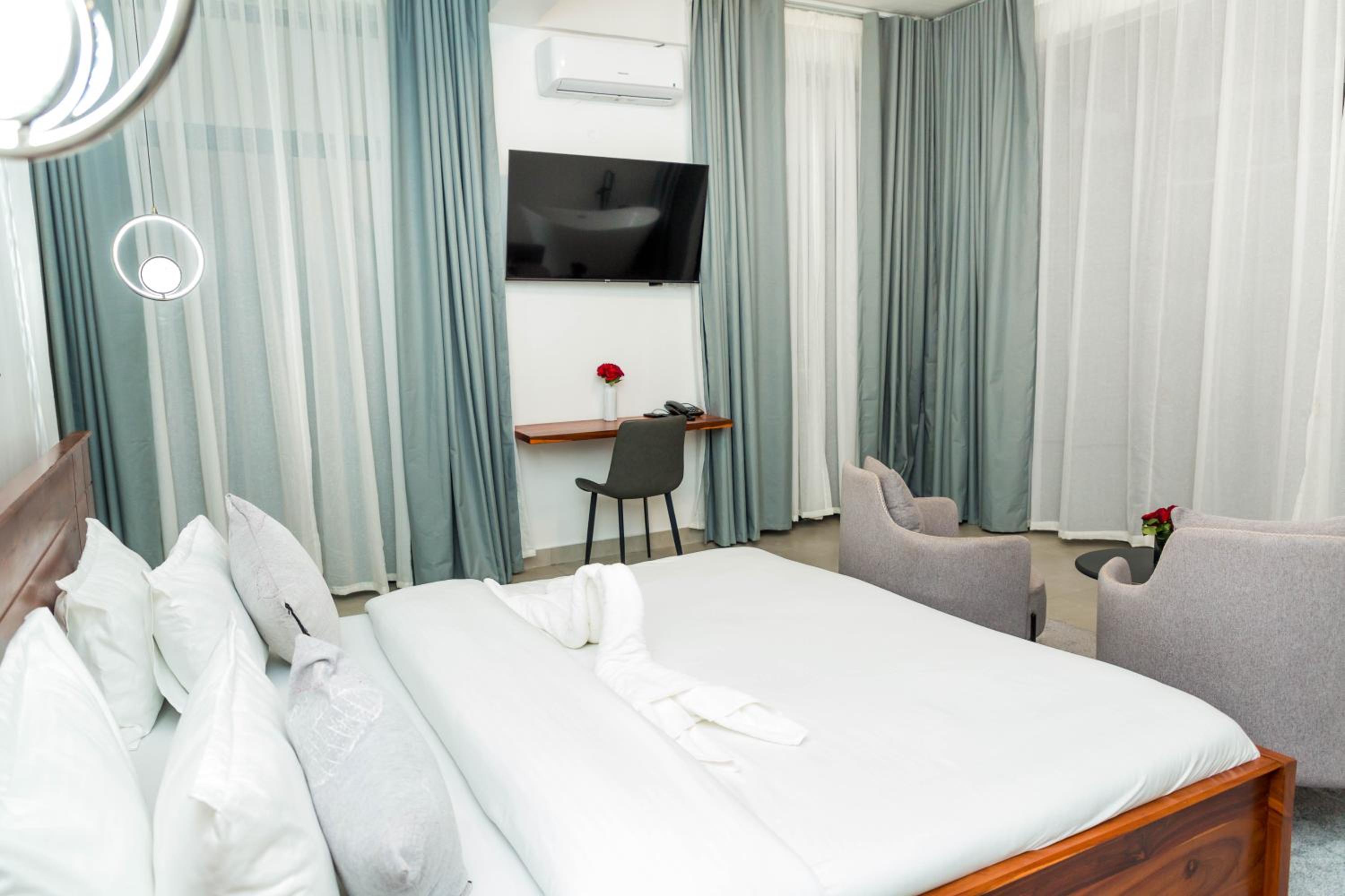 King Room with Mountain View - Photo 5