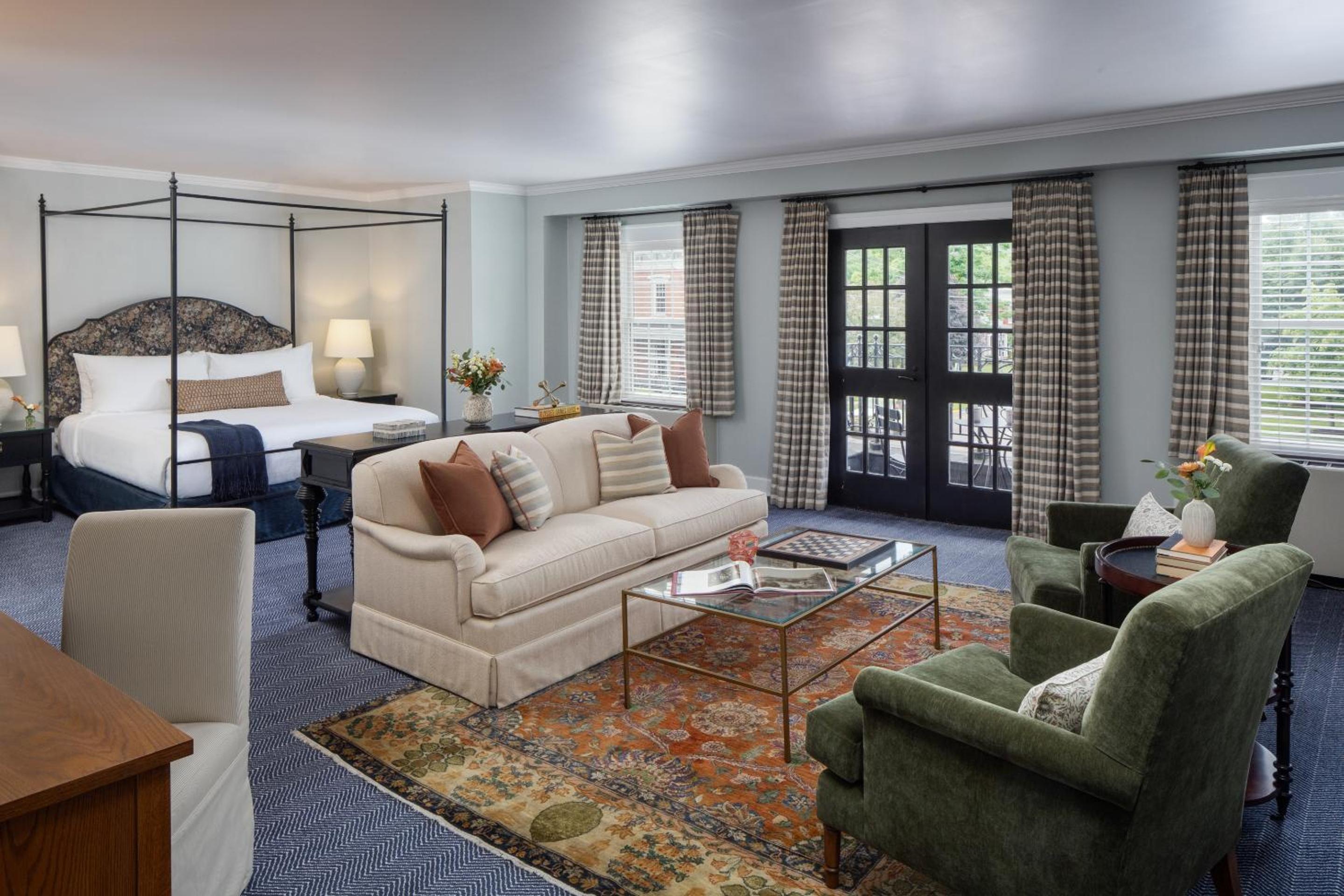 King Suite with Sofa Bed