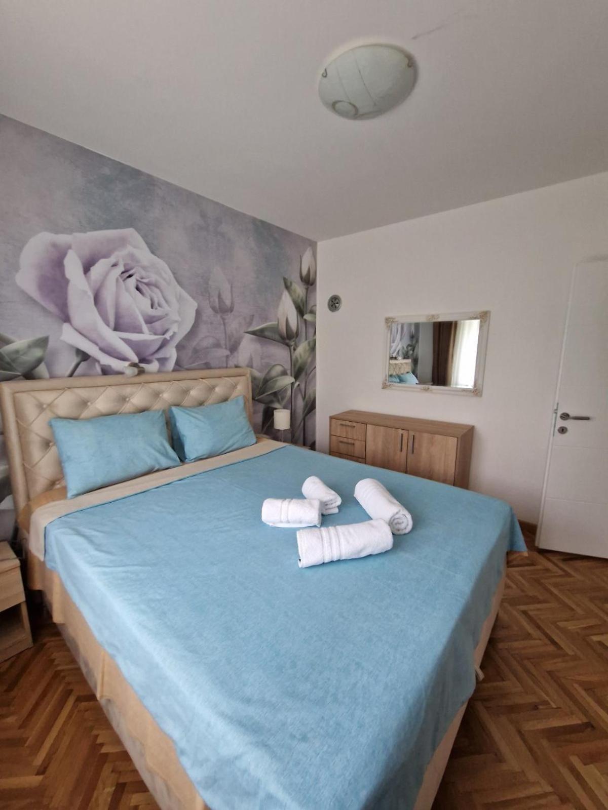 Two-Bedroom Apartment with Garden View photo 1