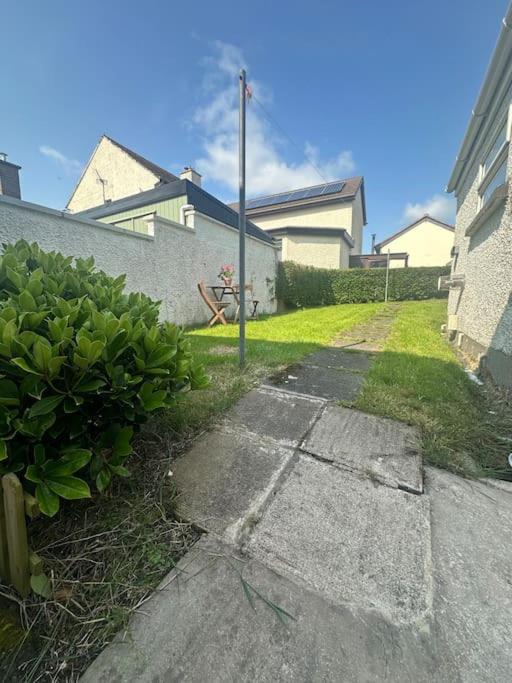 Three-Bedroom House photo 2