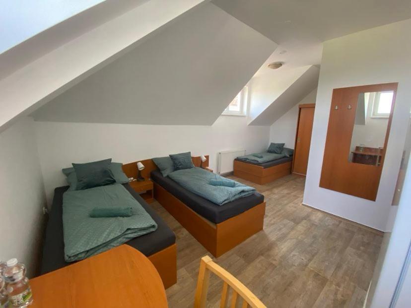Classic Triple Room photo 1