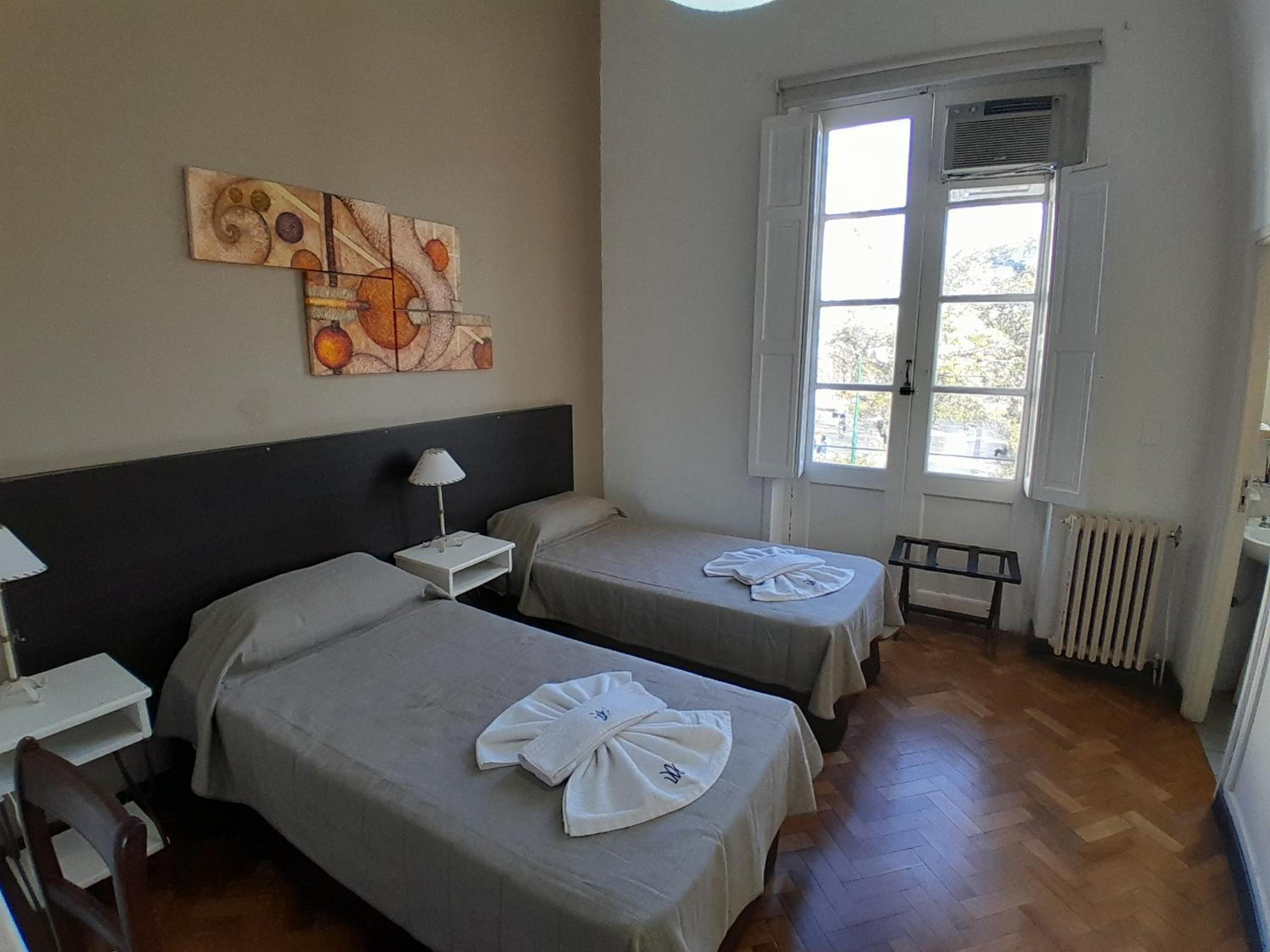 Deluxe Twin Room photo 1