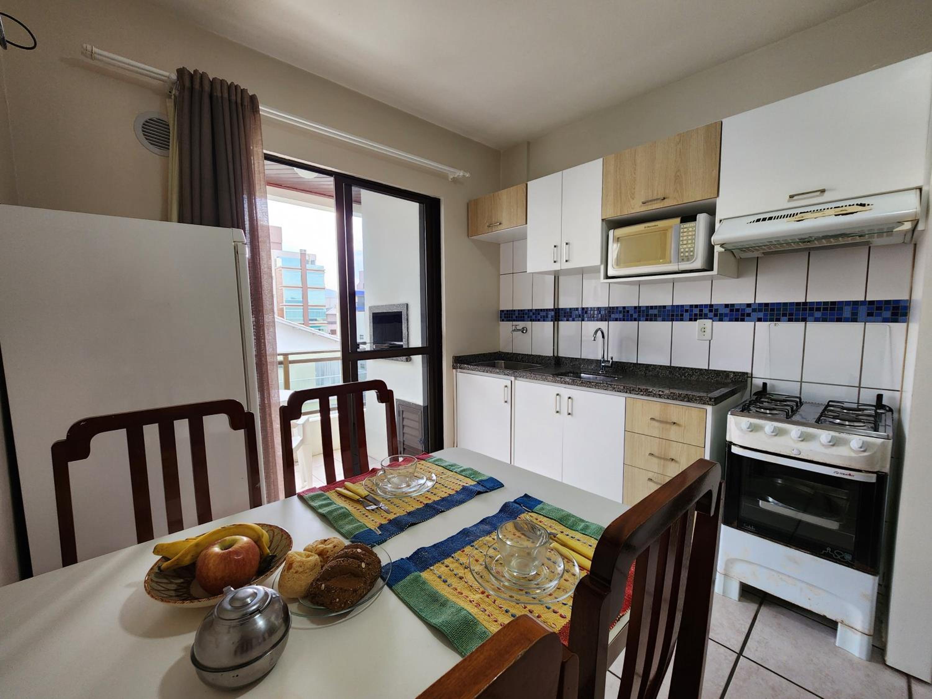 One-Bedroom Apartment with Sea View photo 3