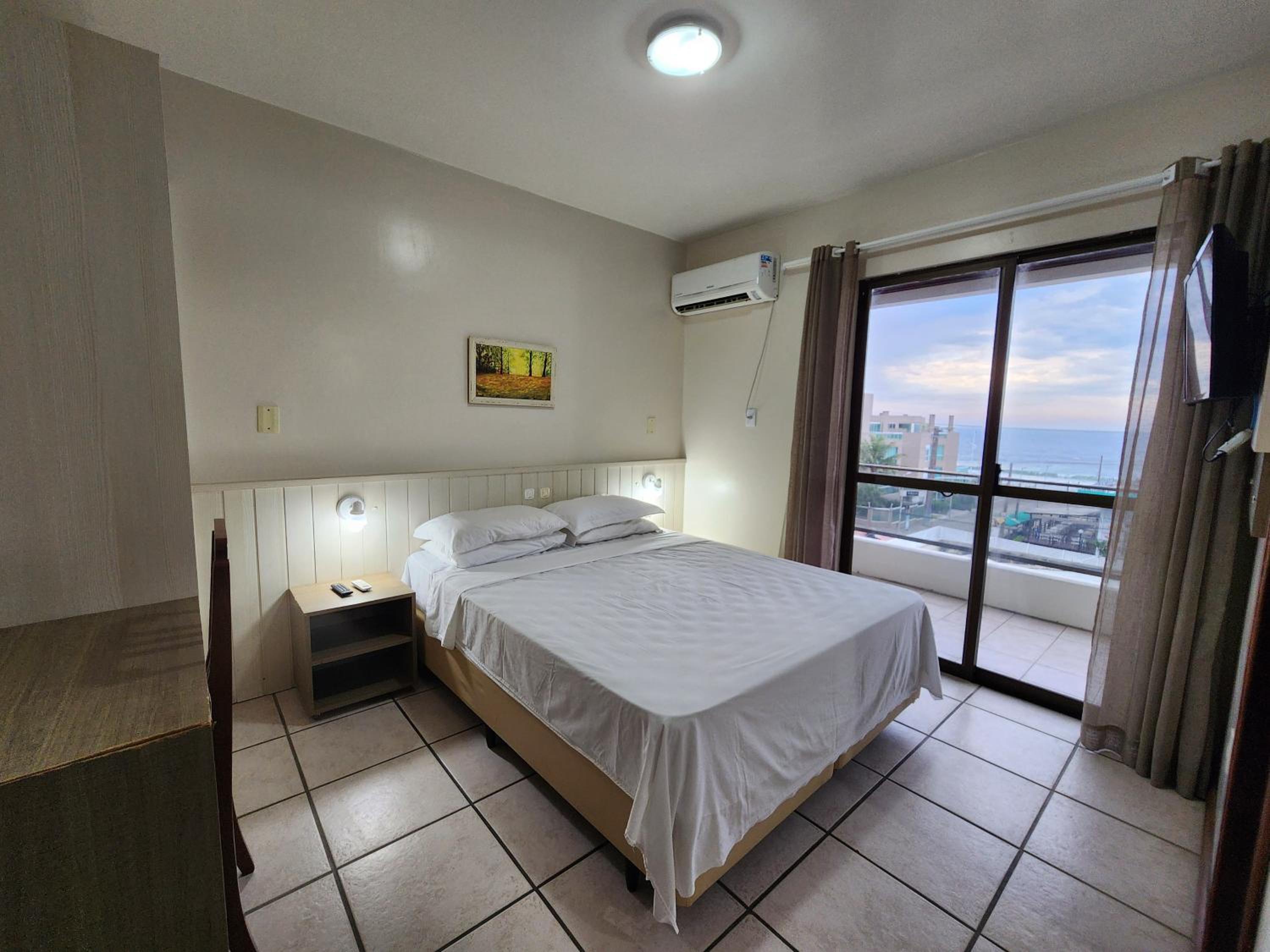 Two-Bedroom Apartment with Sea View photo 3