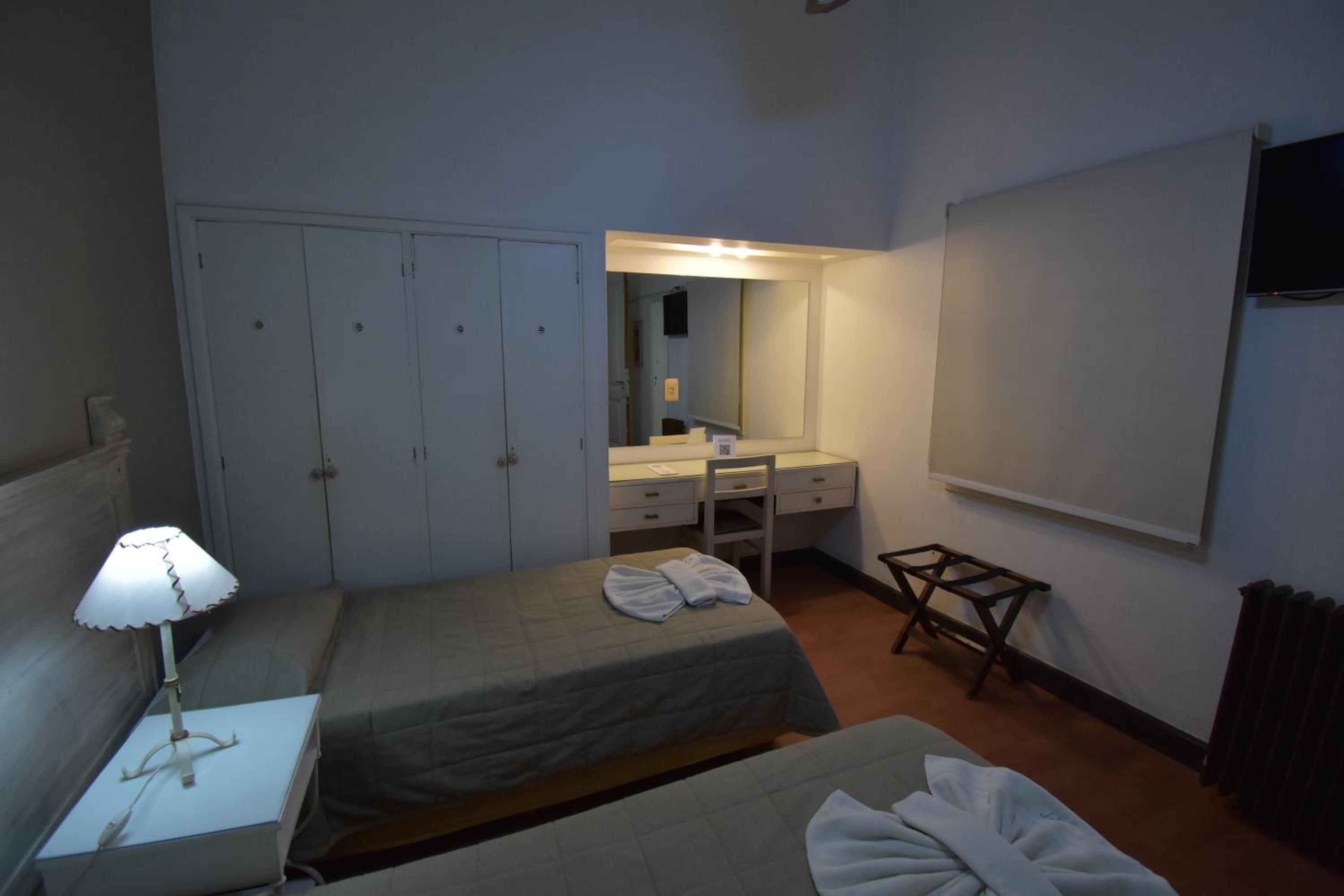 Classic Triple Room photo 3