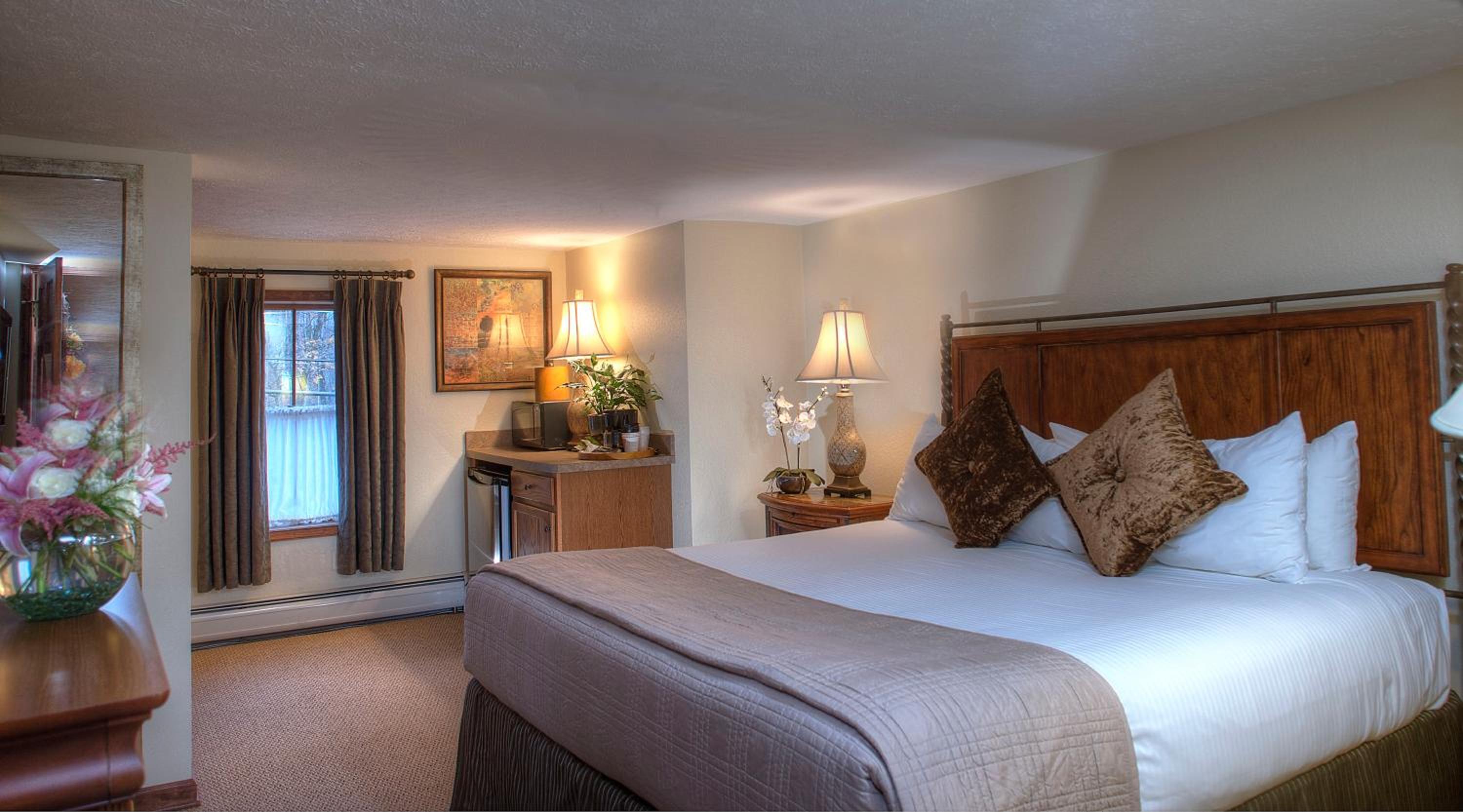 King Suite with Sofabed - Photo 1