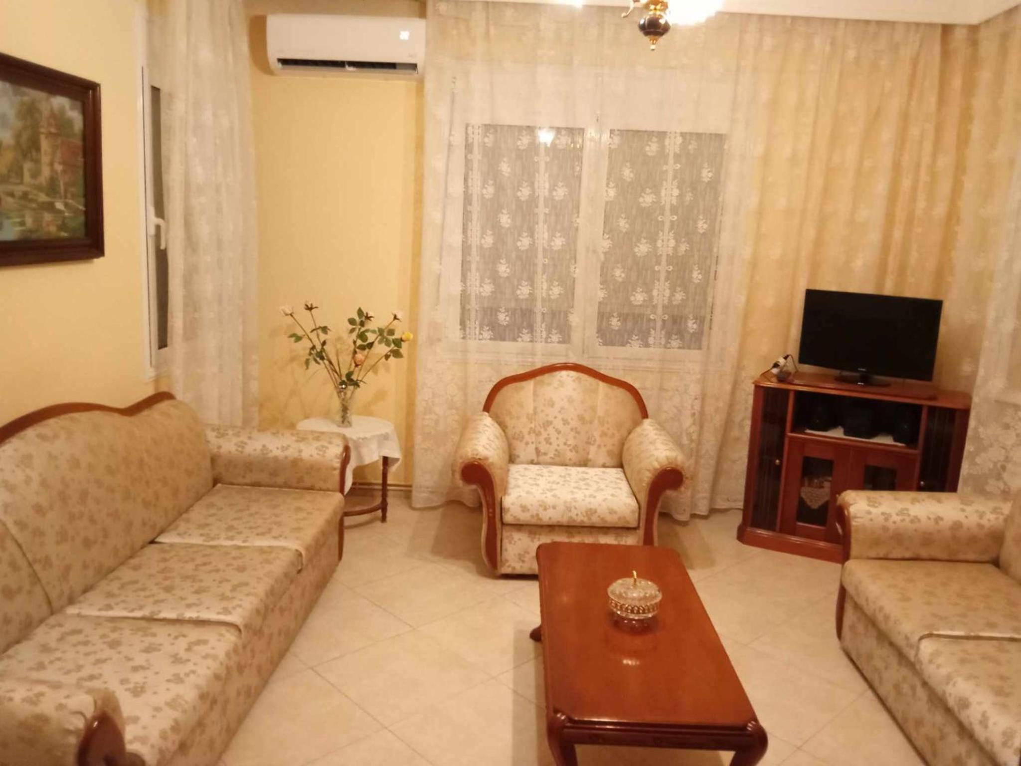 Two-Bedroom House photo 2