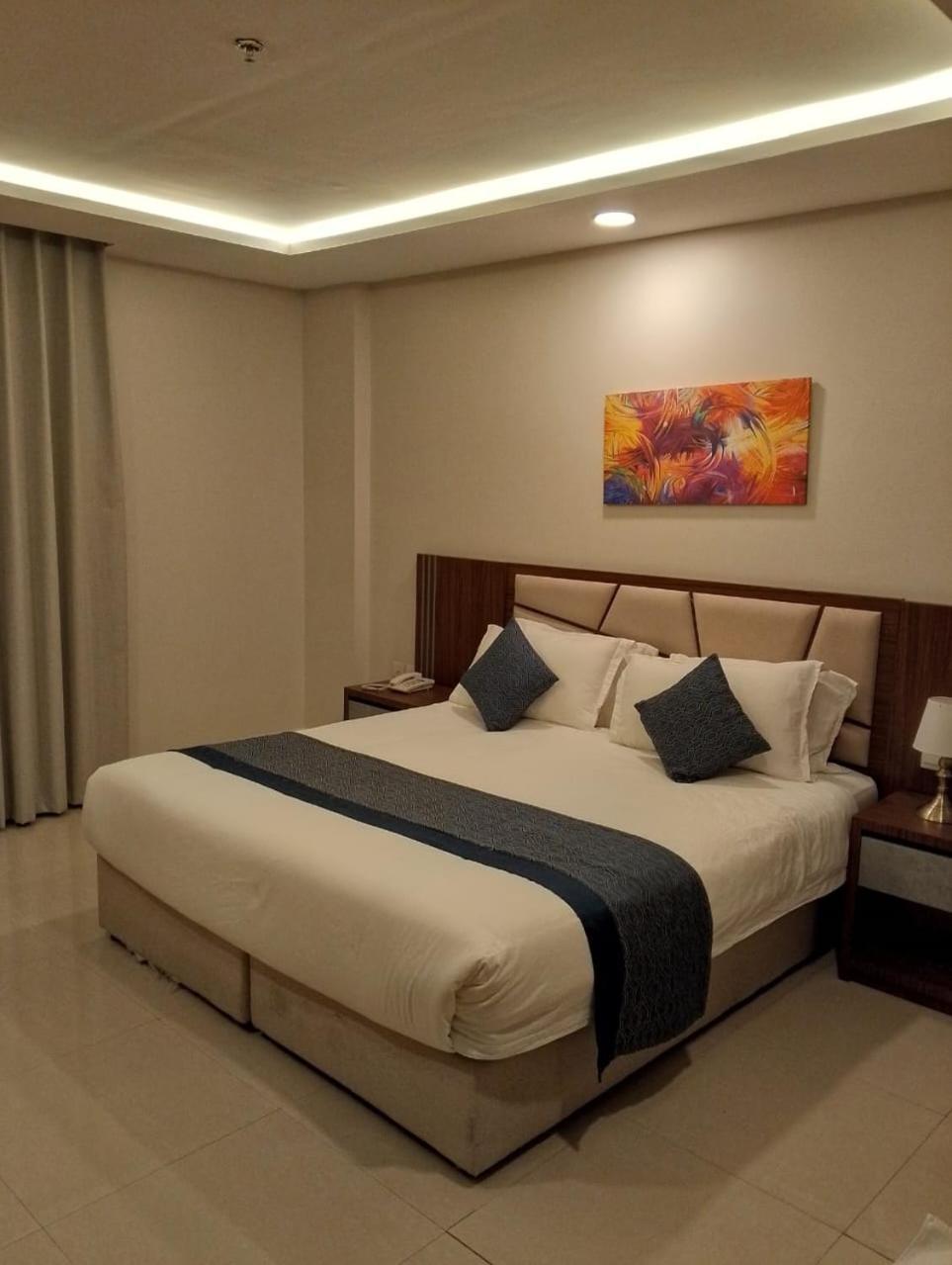 Standard Suite - Photo 1