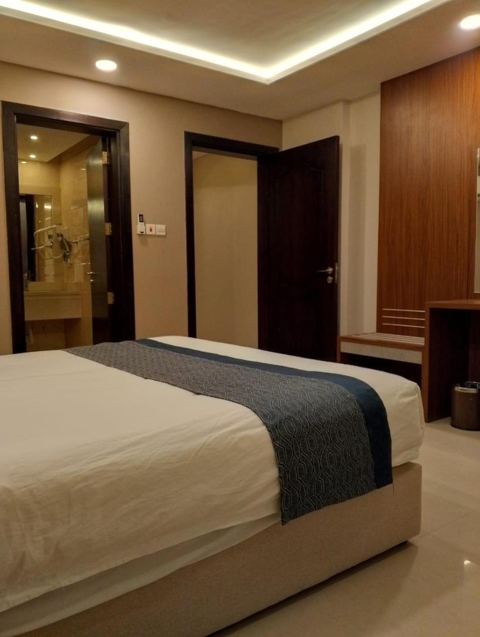 Standard Suite - Photo 3