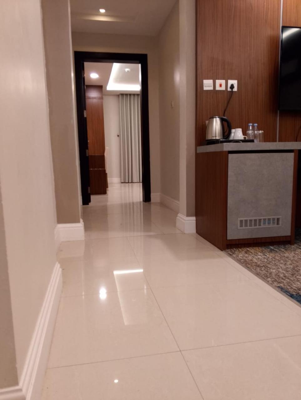 Standard Suite - Photo 2