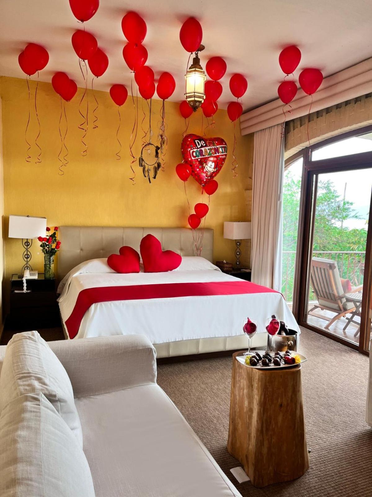 Suite with Lake View - Photo 1