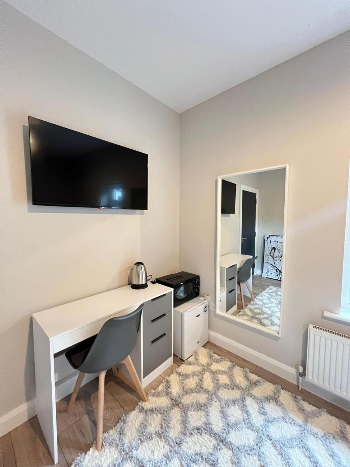 Single Room photo 2