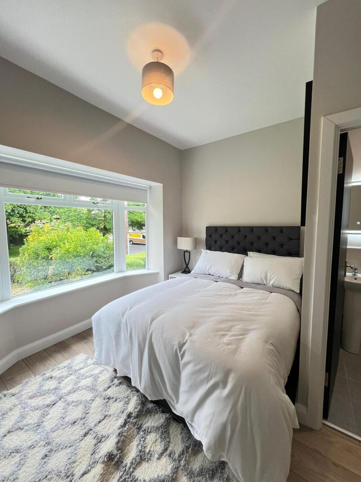 Double Room With Private Bathroom photo 2