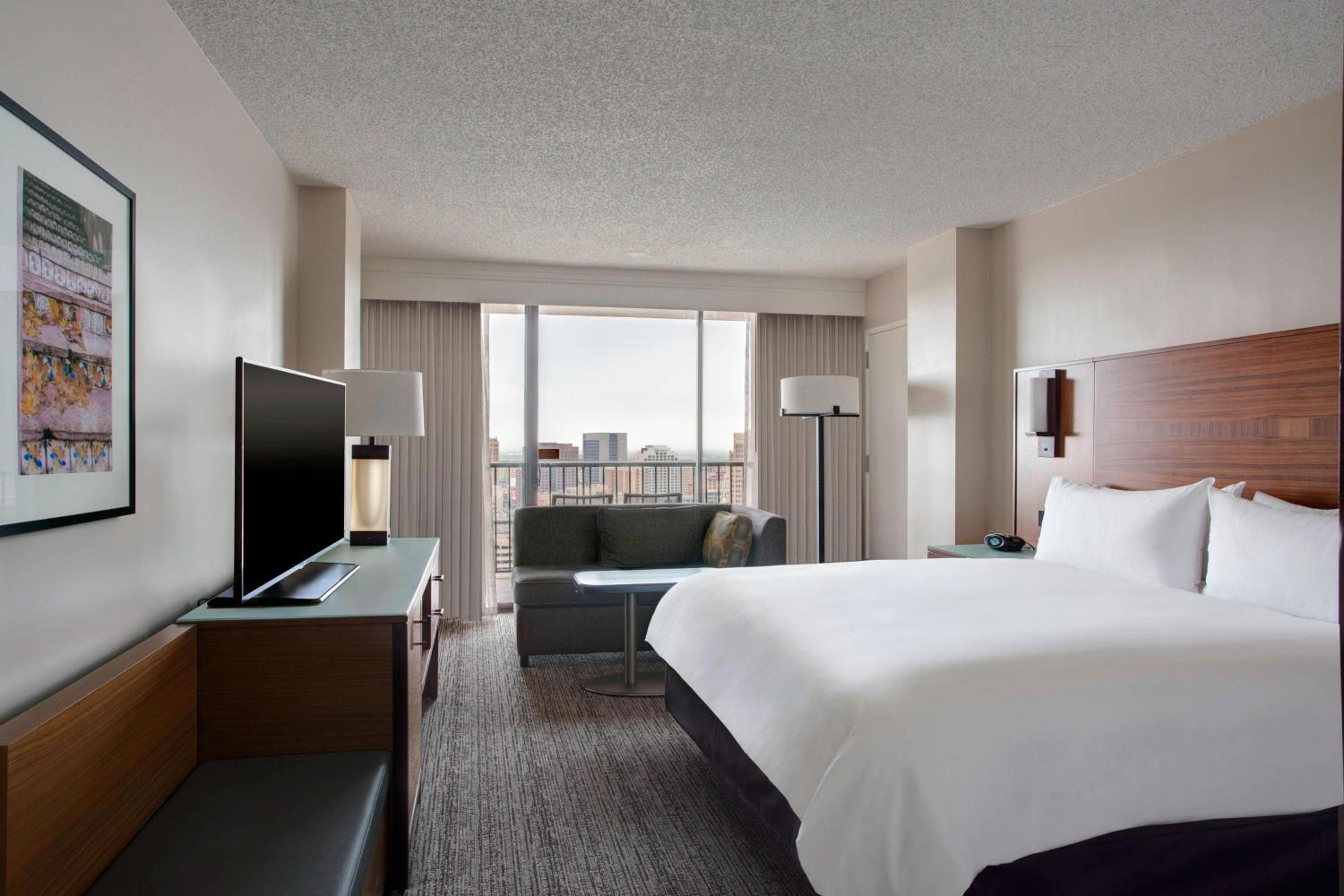King or Double Room with Water View - Photo 1