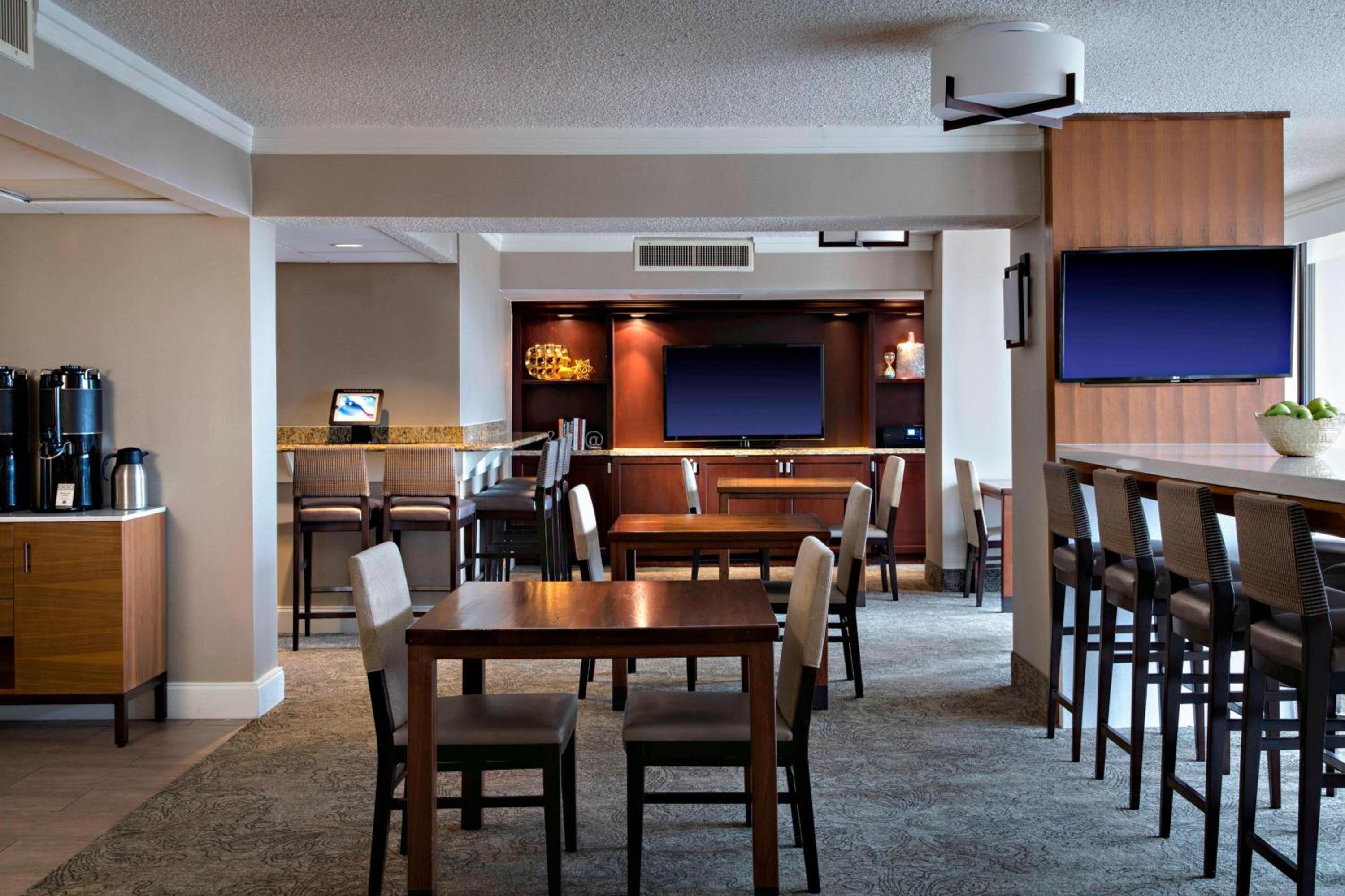 Double Room with 2 Double Beds - Concierge Level - Photo 3