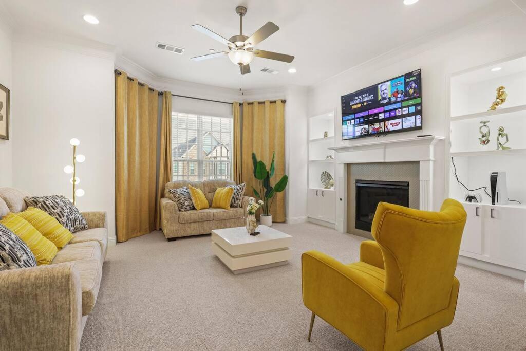 Five-Bedroom House photo 1