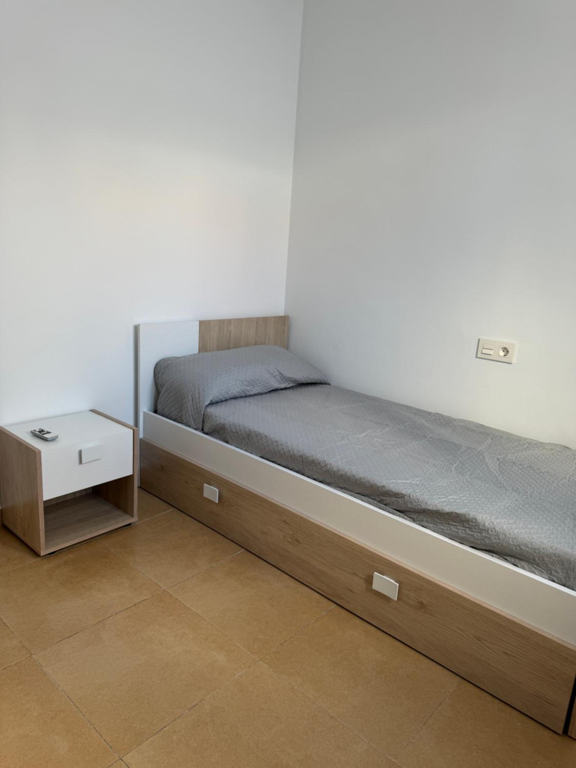 Apartamento de dos habitaciones con balcón