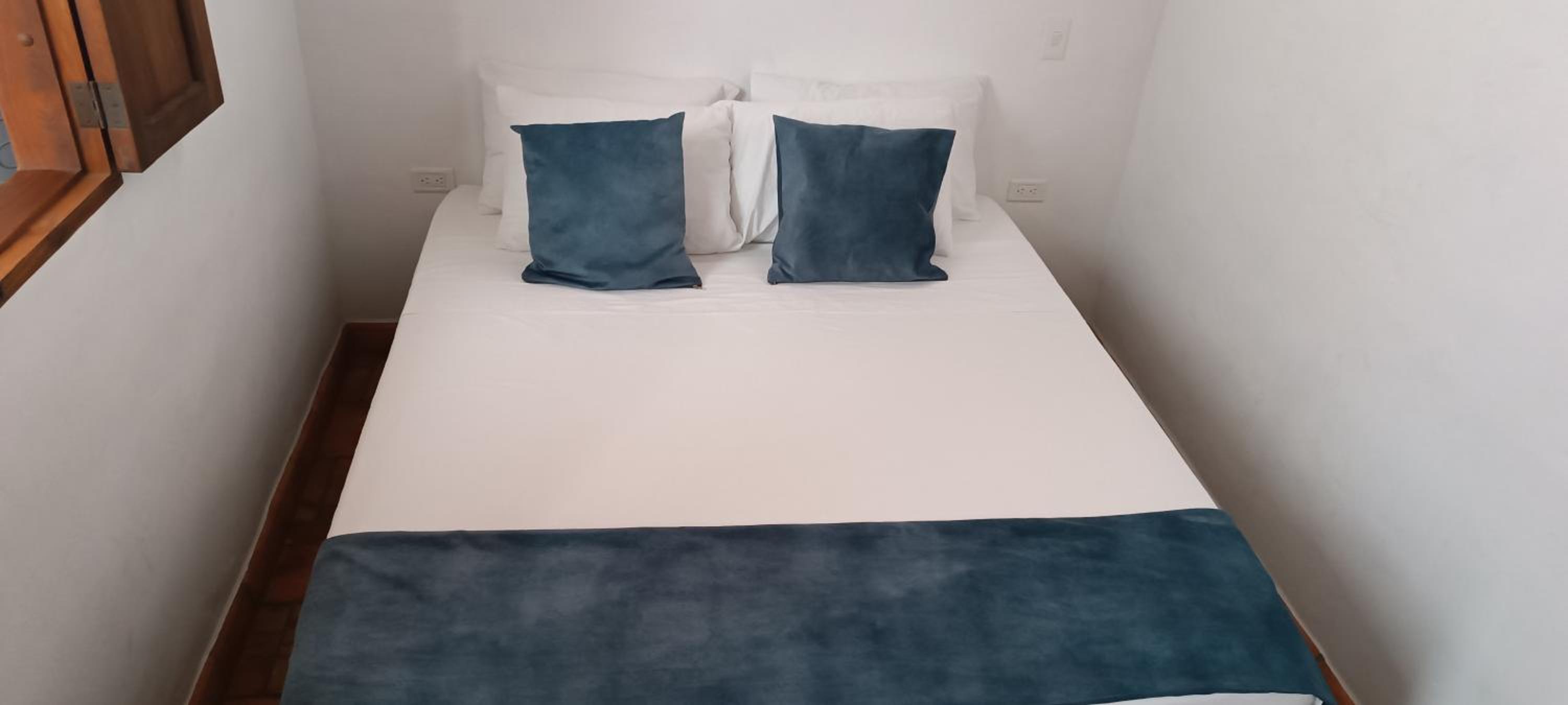 Double Room with Private External Bathroom photo 2