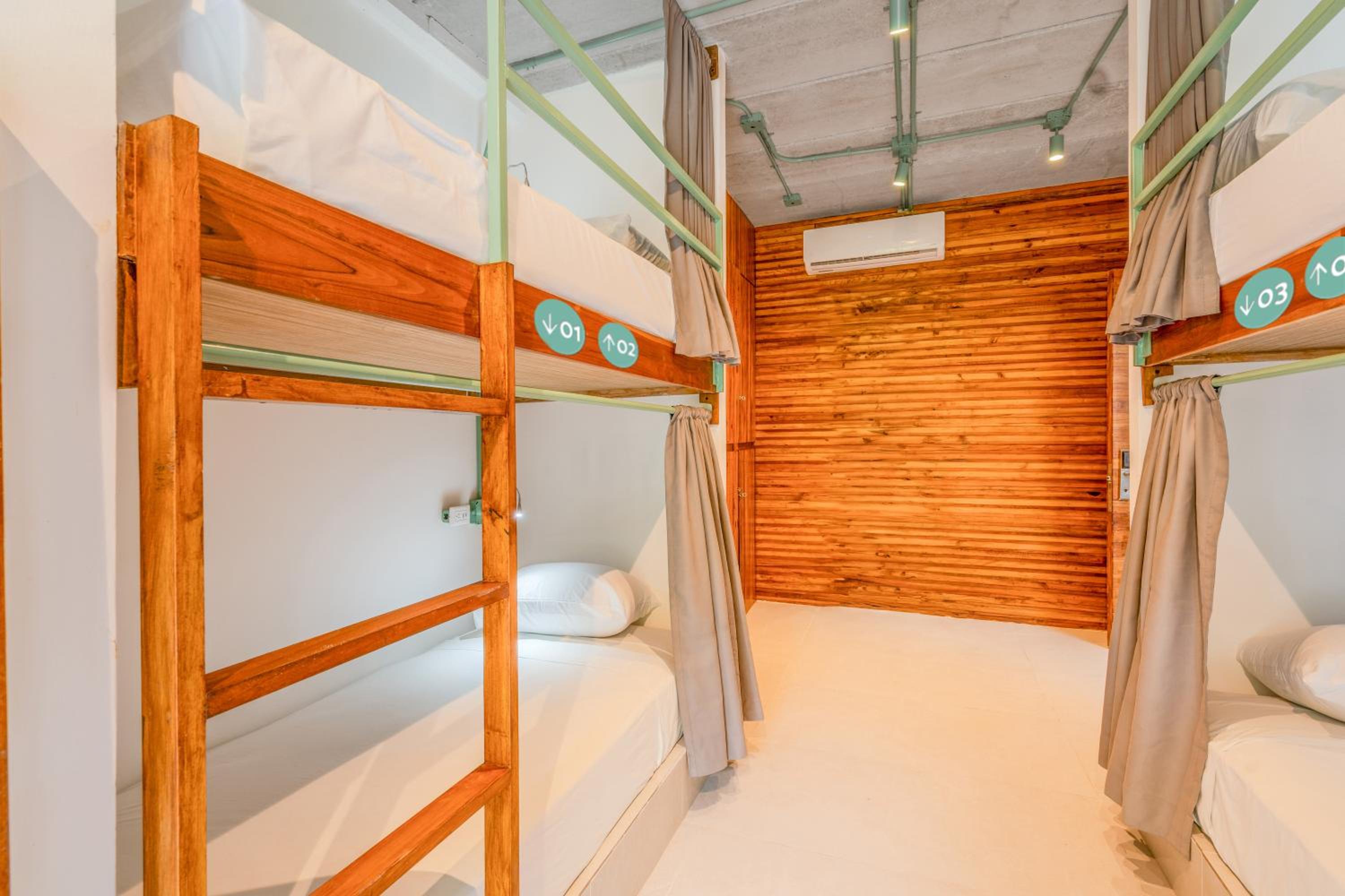 Lit dans Dortoir Mixte de 8 Lits