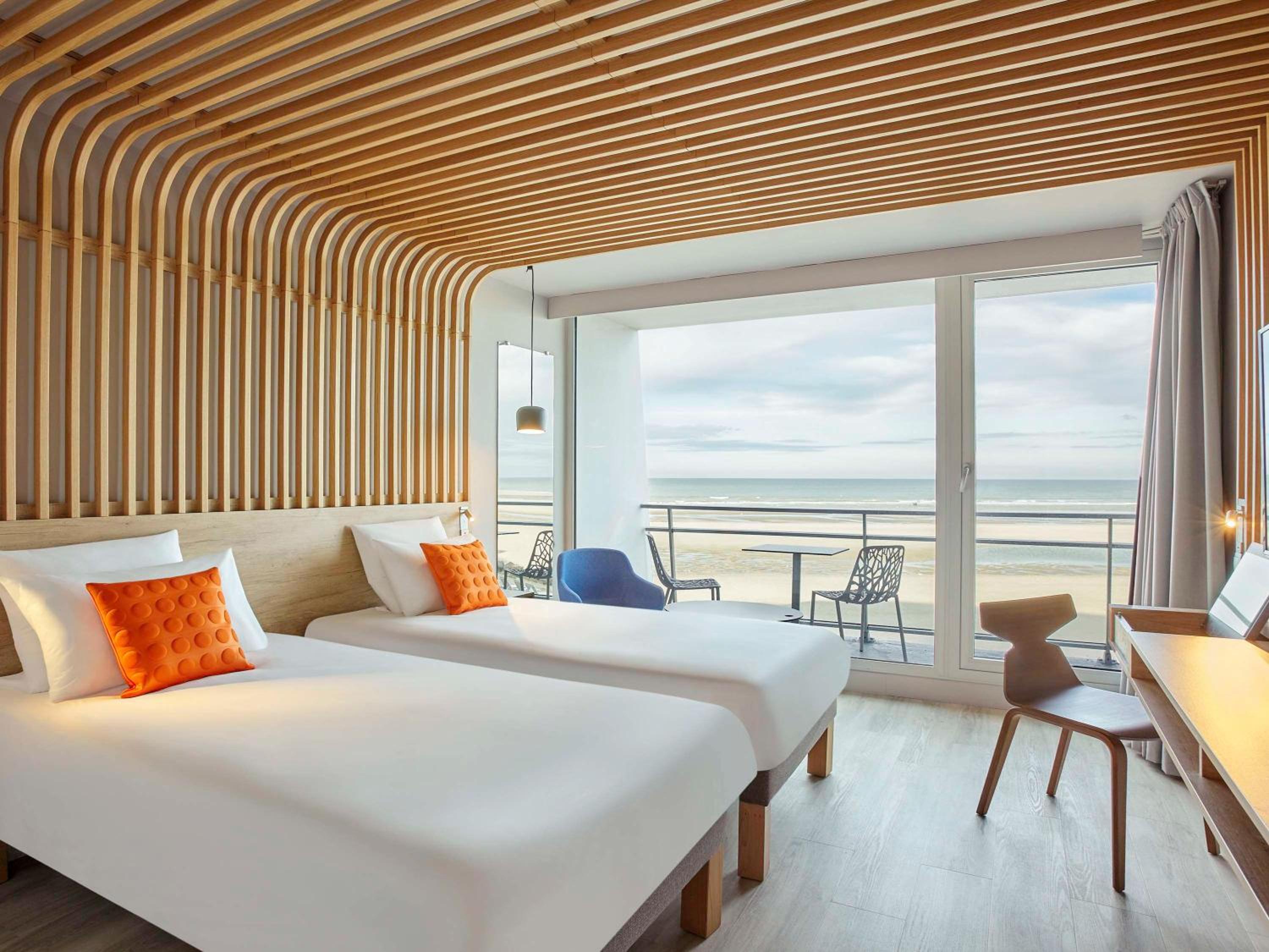 Superior Room with 2 Single Beds - Ocean View photo 1