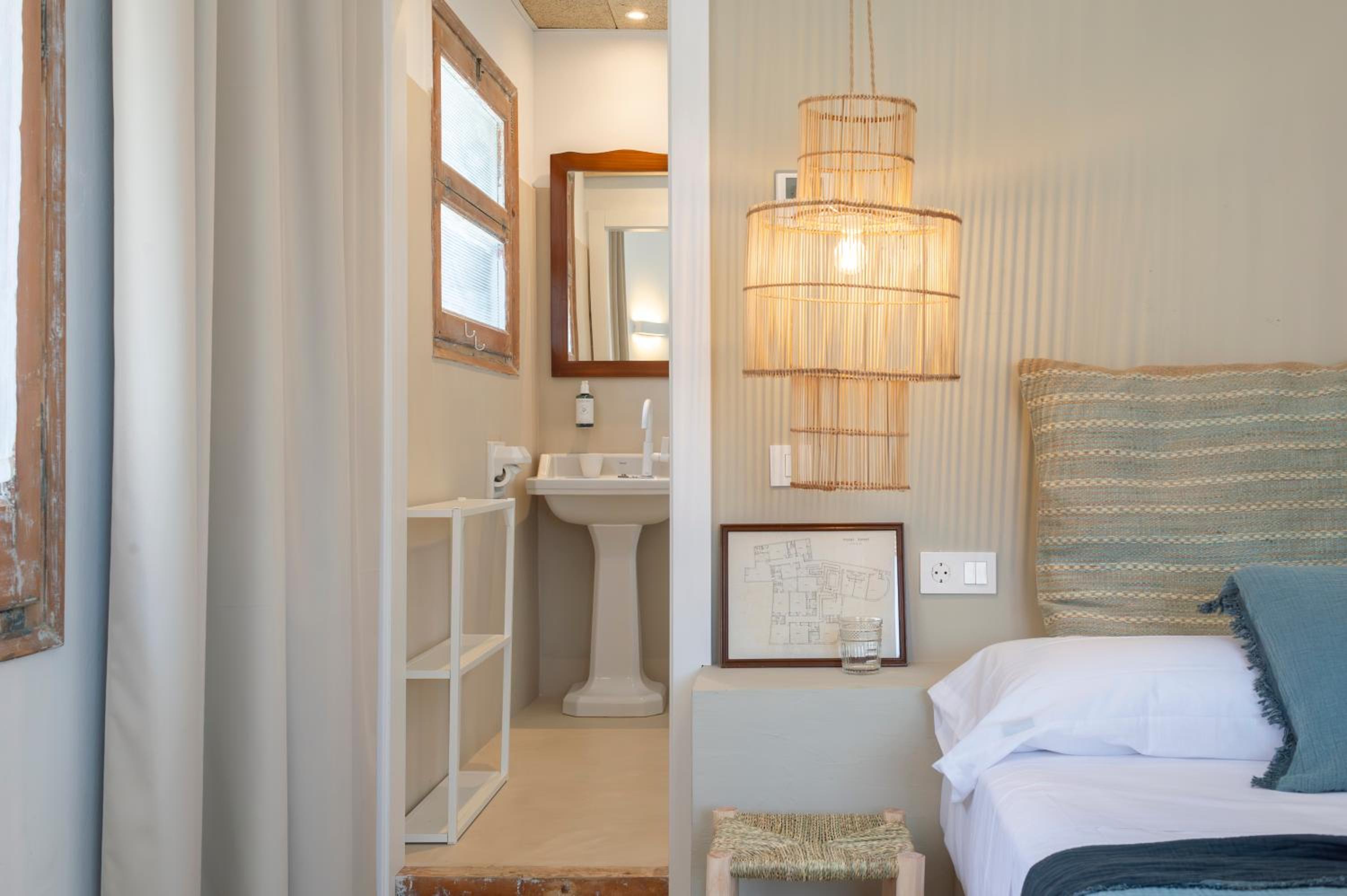 Deluxe Room with Church View photo 2
