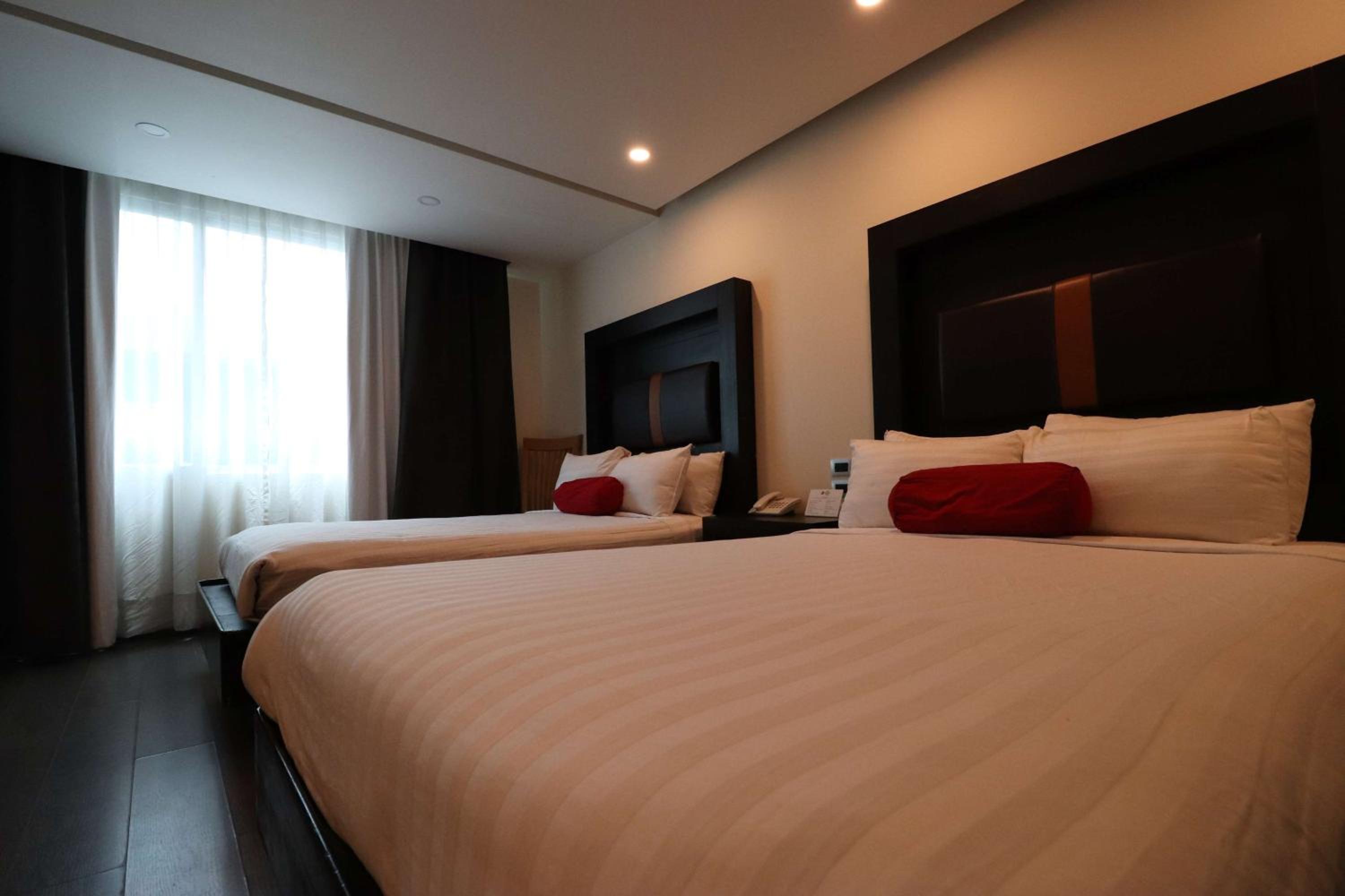 Double Suite with Two Double Beds photo 1