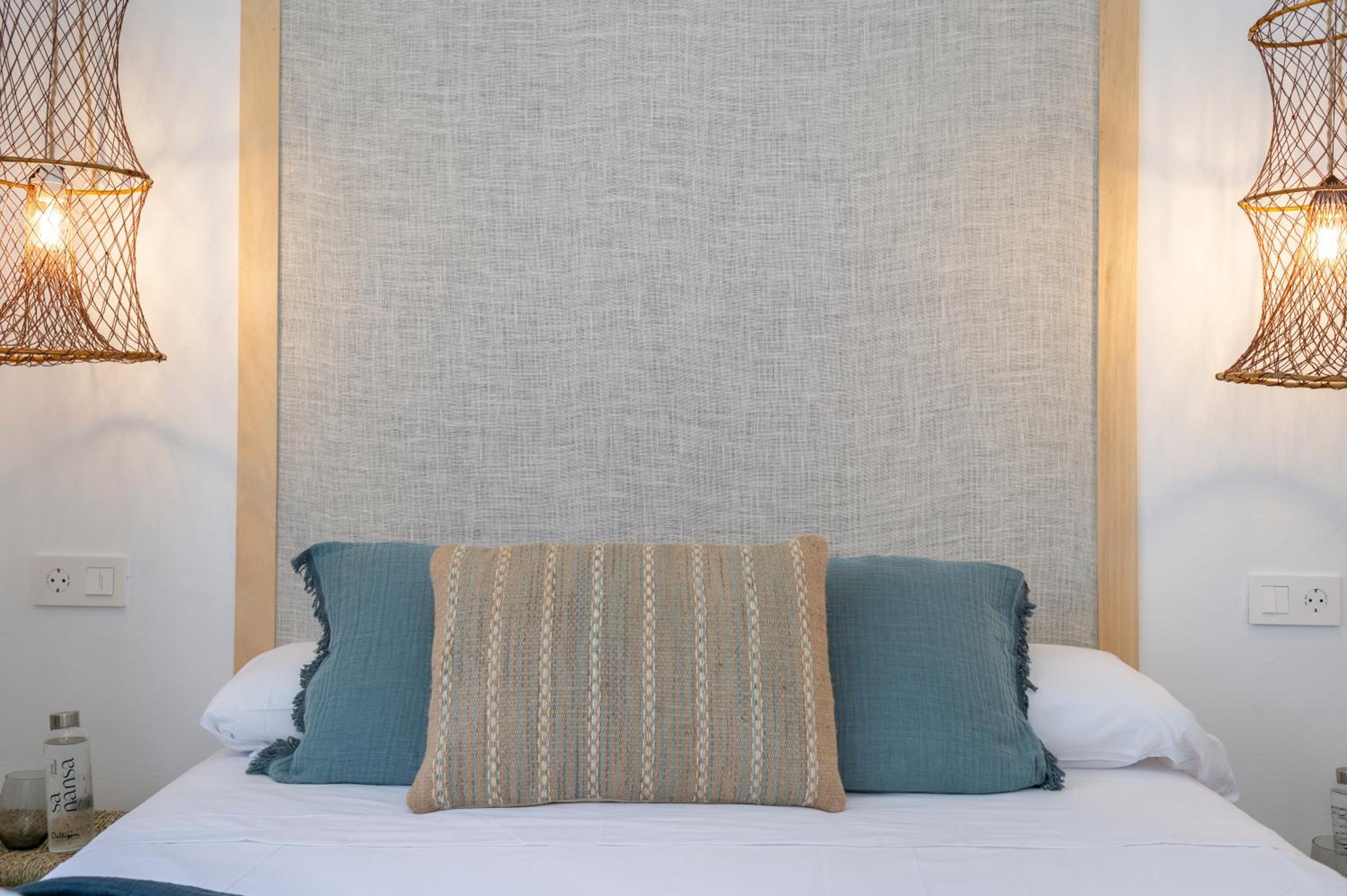 Small Double Room Exterior photo 3