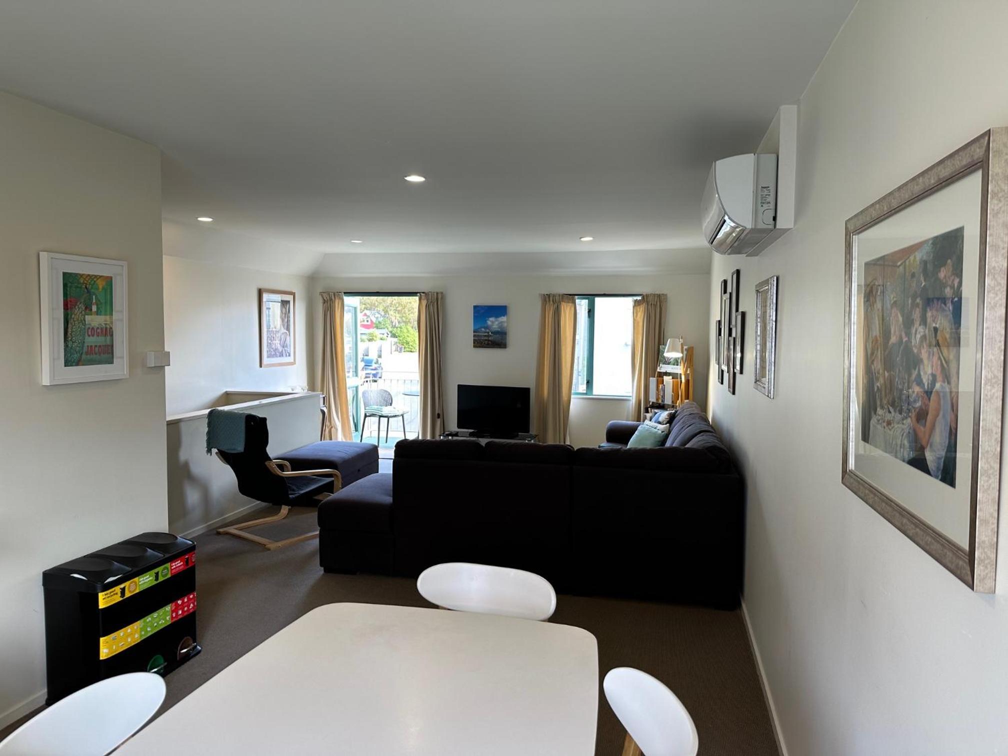 Two-Bedroom Deluxe Apartment with Harbor View