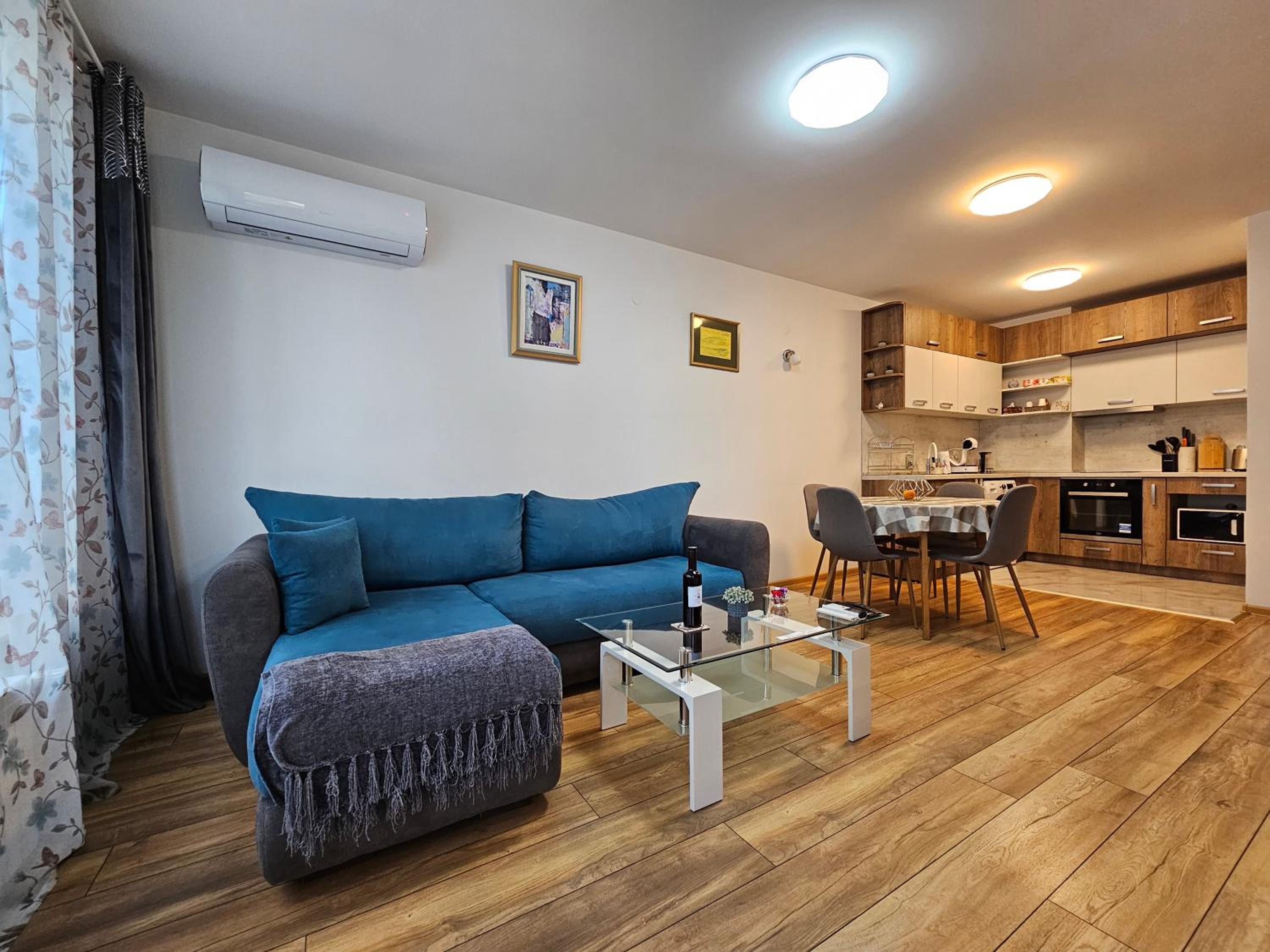 One-Bedroom Apartment