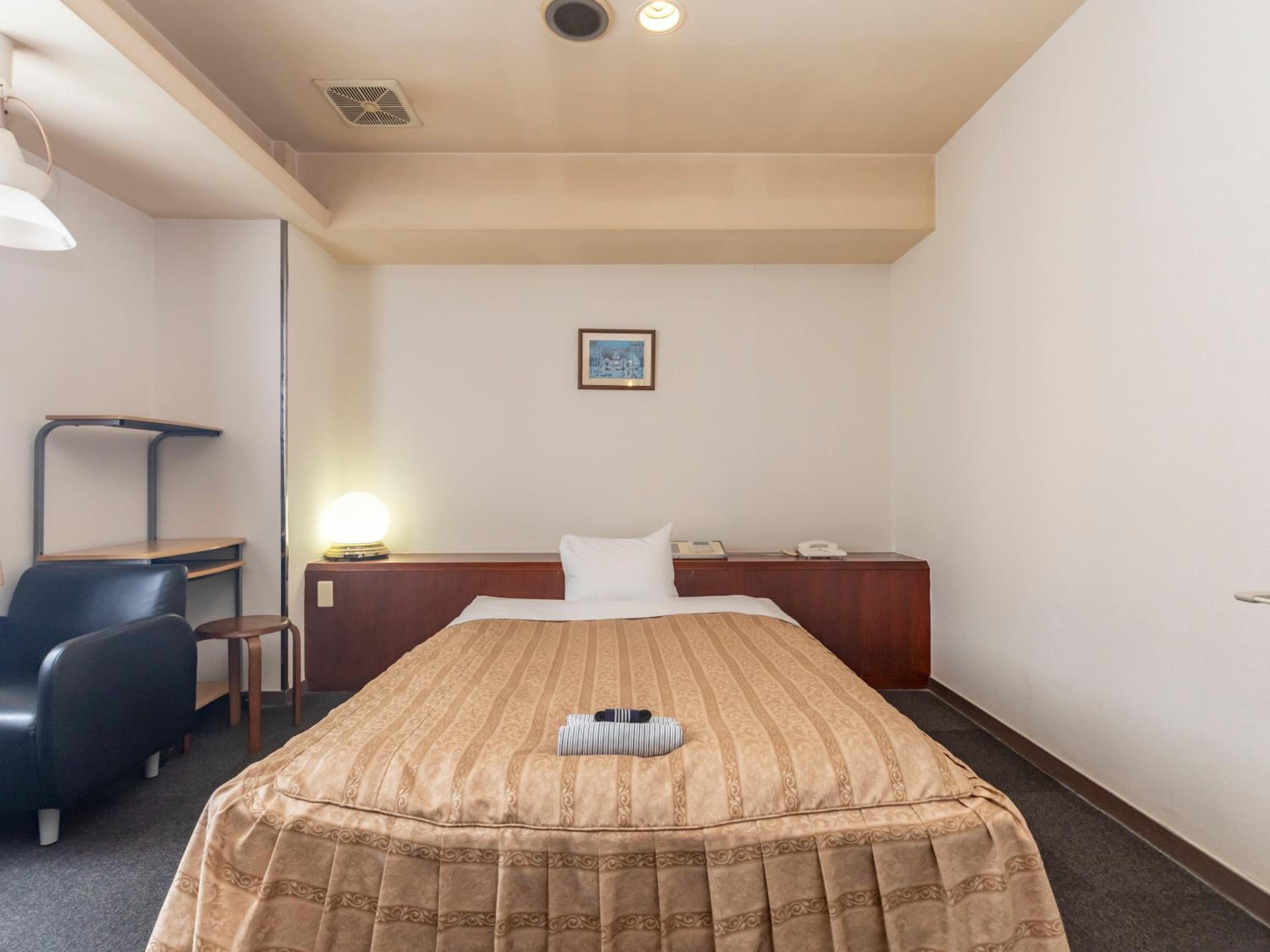 Single Room - Non-Smoking