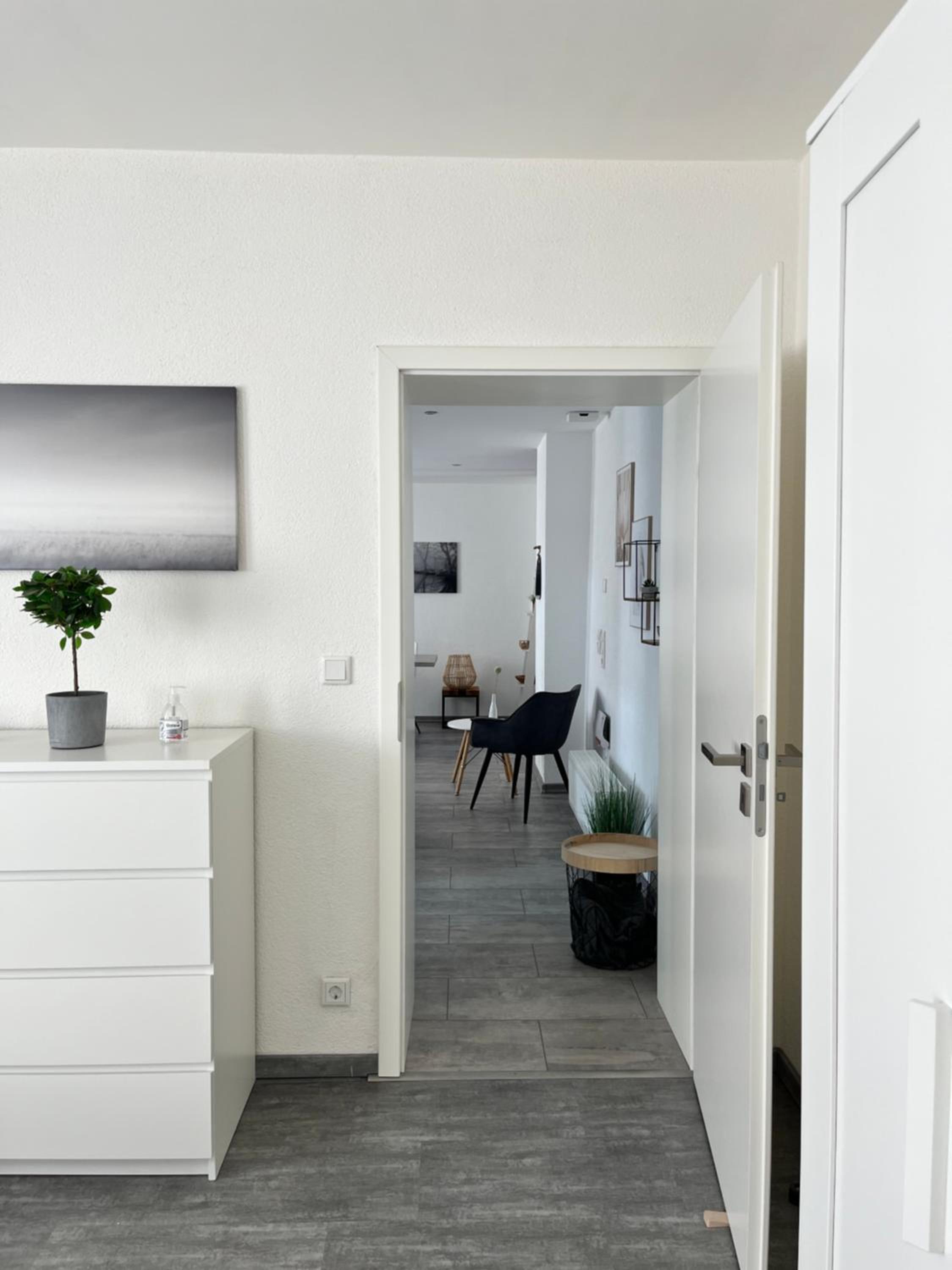 One-Bedroom Apartment photo 3