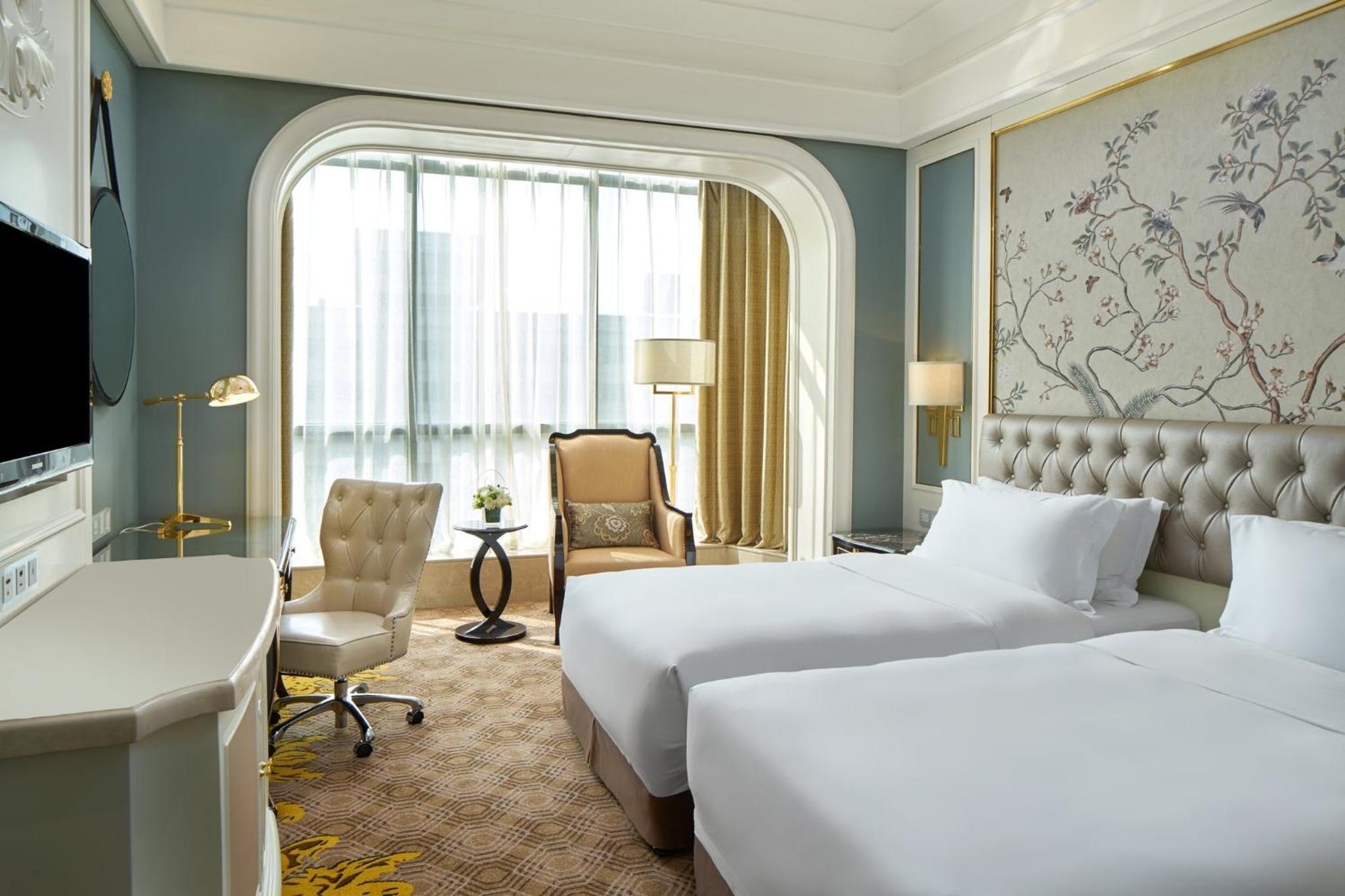 Premium Twin Room - Photo 2