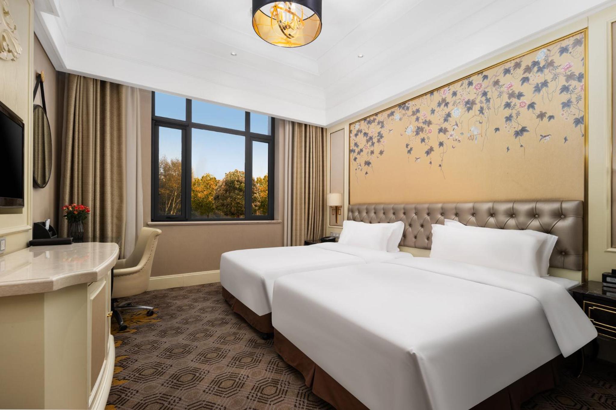 Standard Twin Room - Photo 2