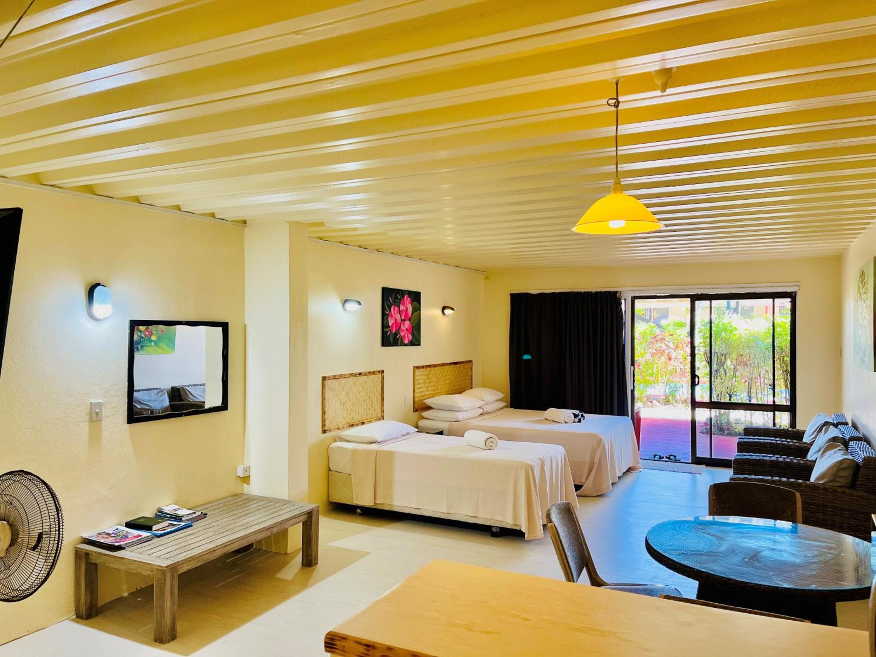 Double Room with Pool View photo 2