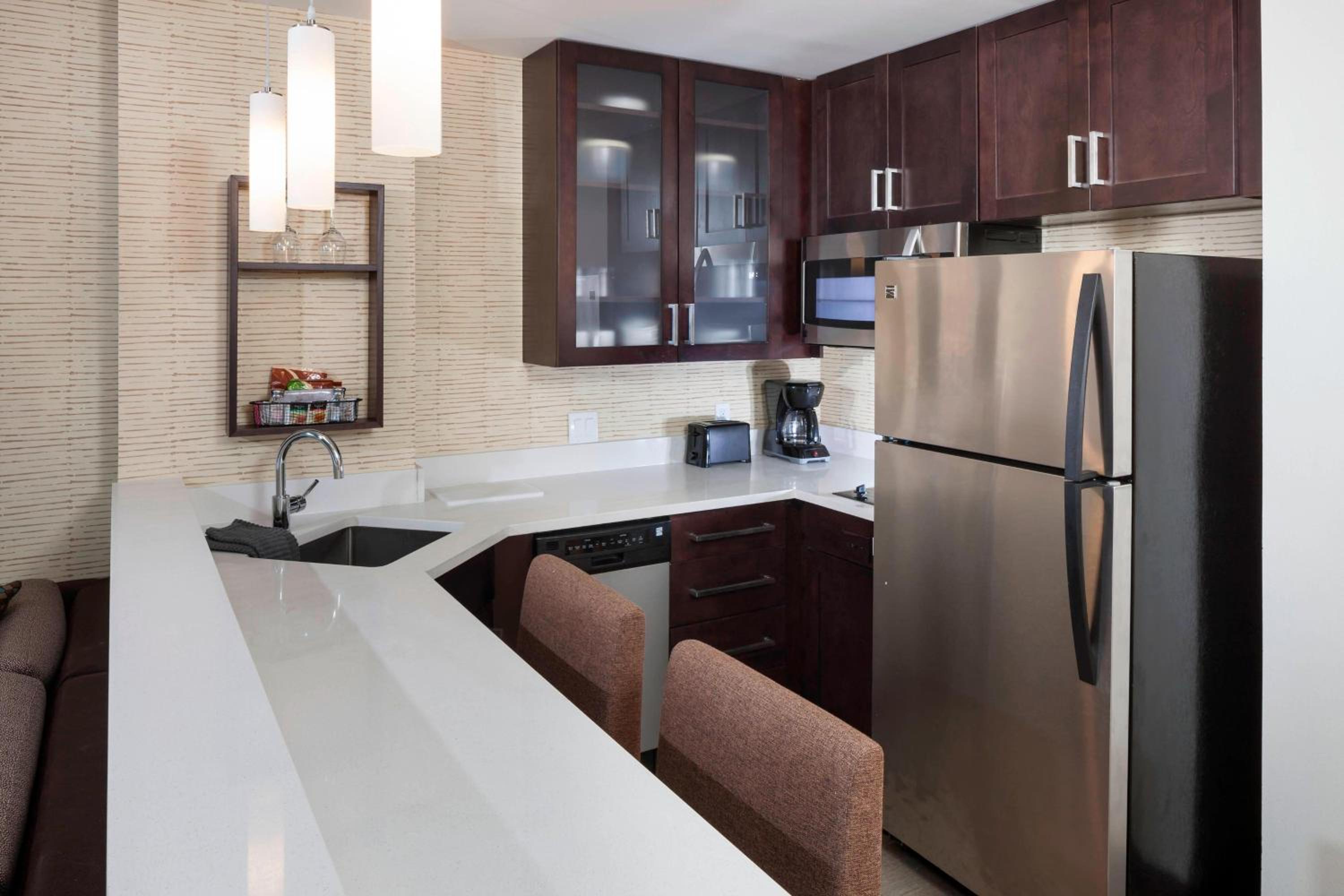 One-Bedroom King Suite with Sofa Bed - Hearing Accessible