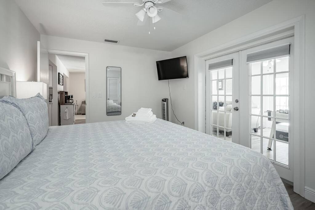 Three-Bedroom House photo 1