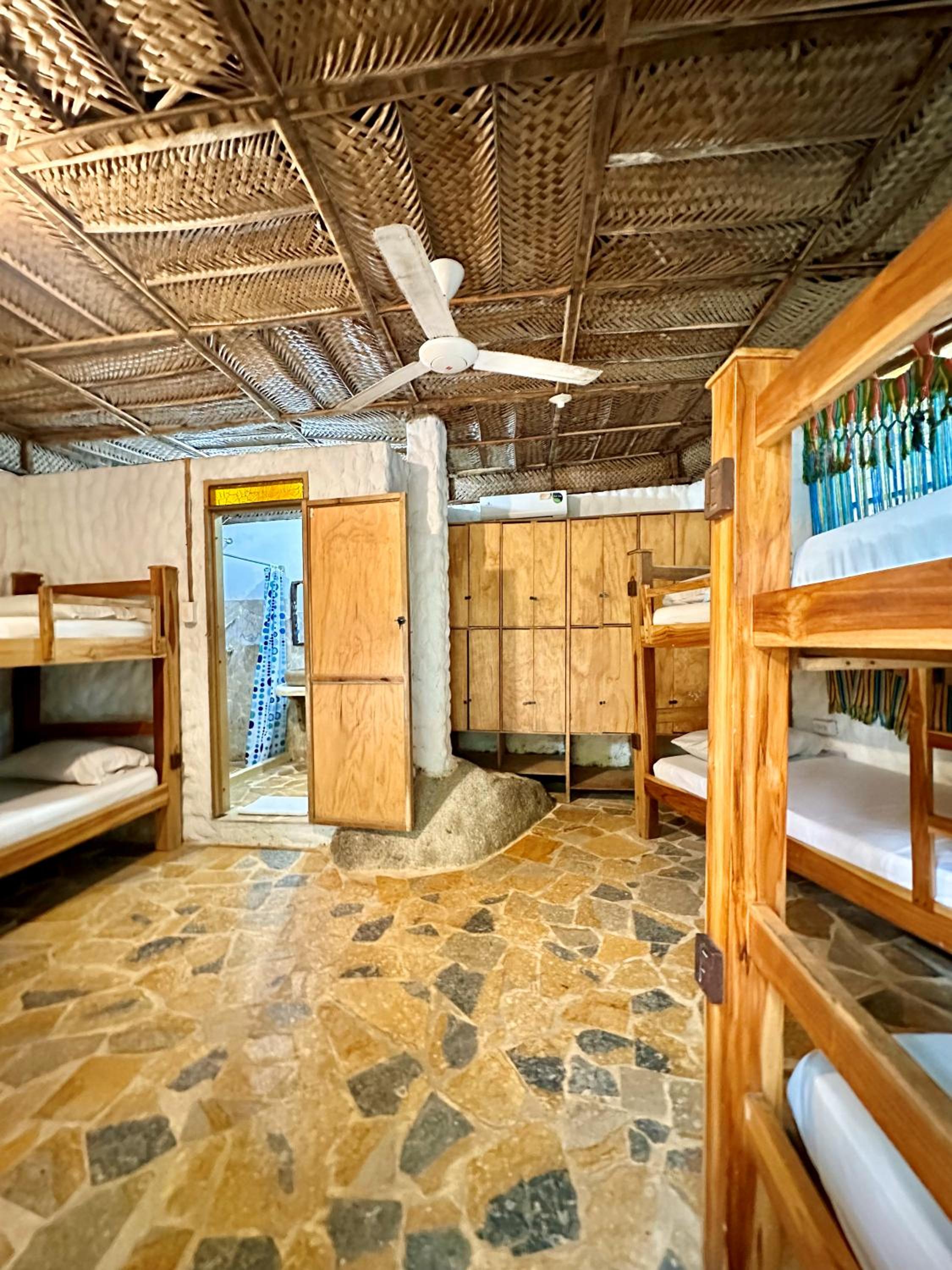 8-Bed Mixed Dormitory Room photo 2